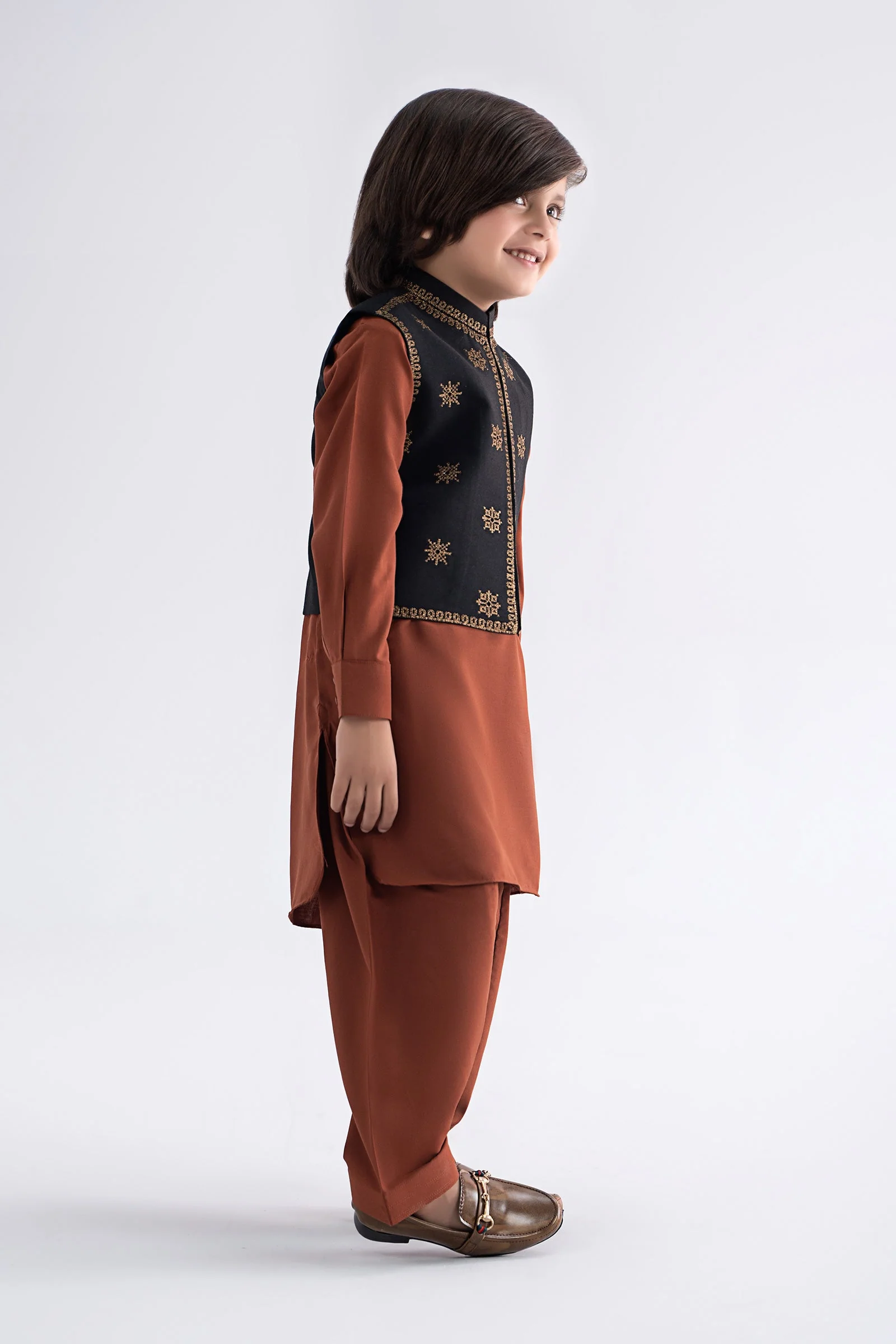3 Piece Embroidered Blended Suit - Image 5