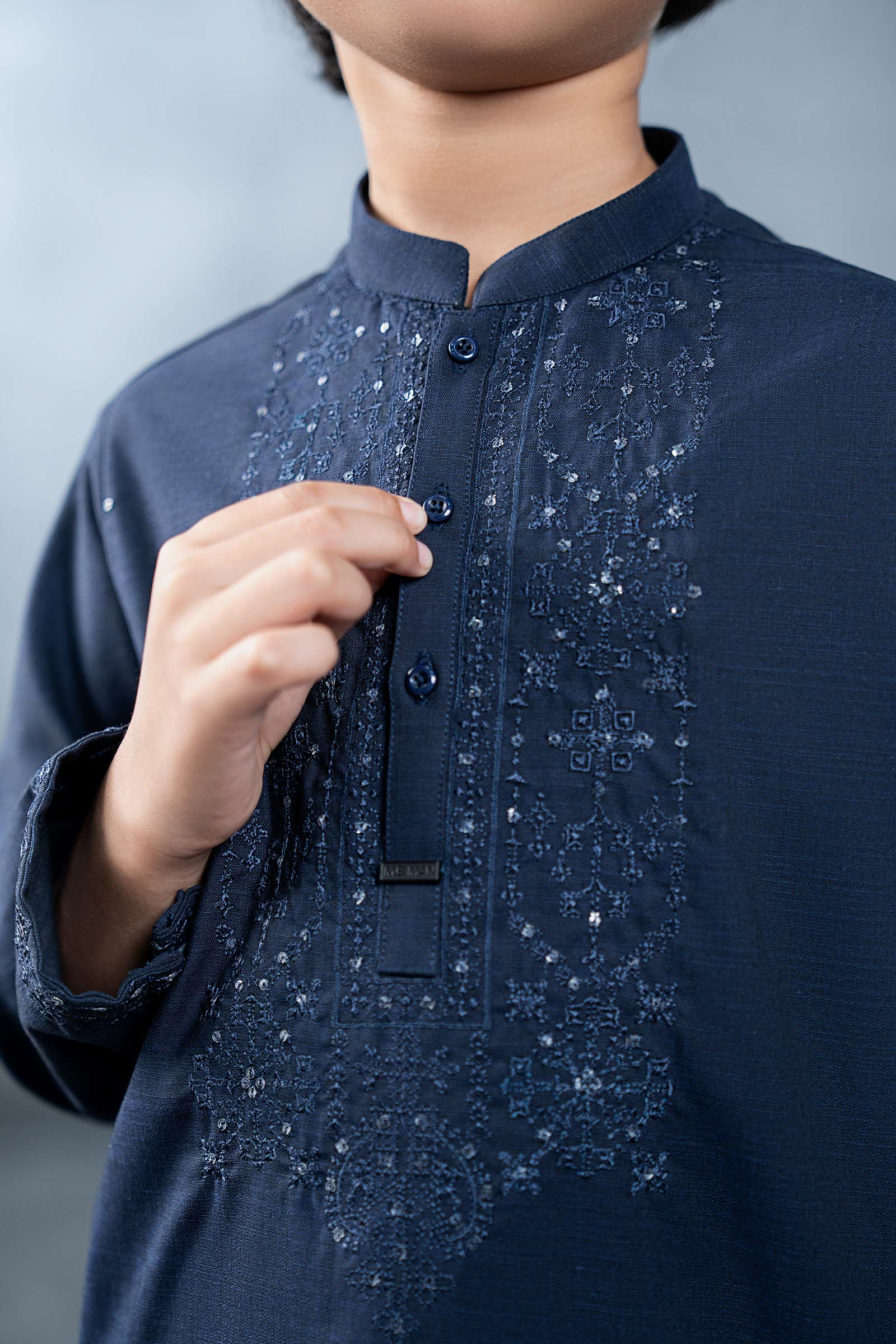 2 Piece Blemded Khaddar Suit - Image 3