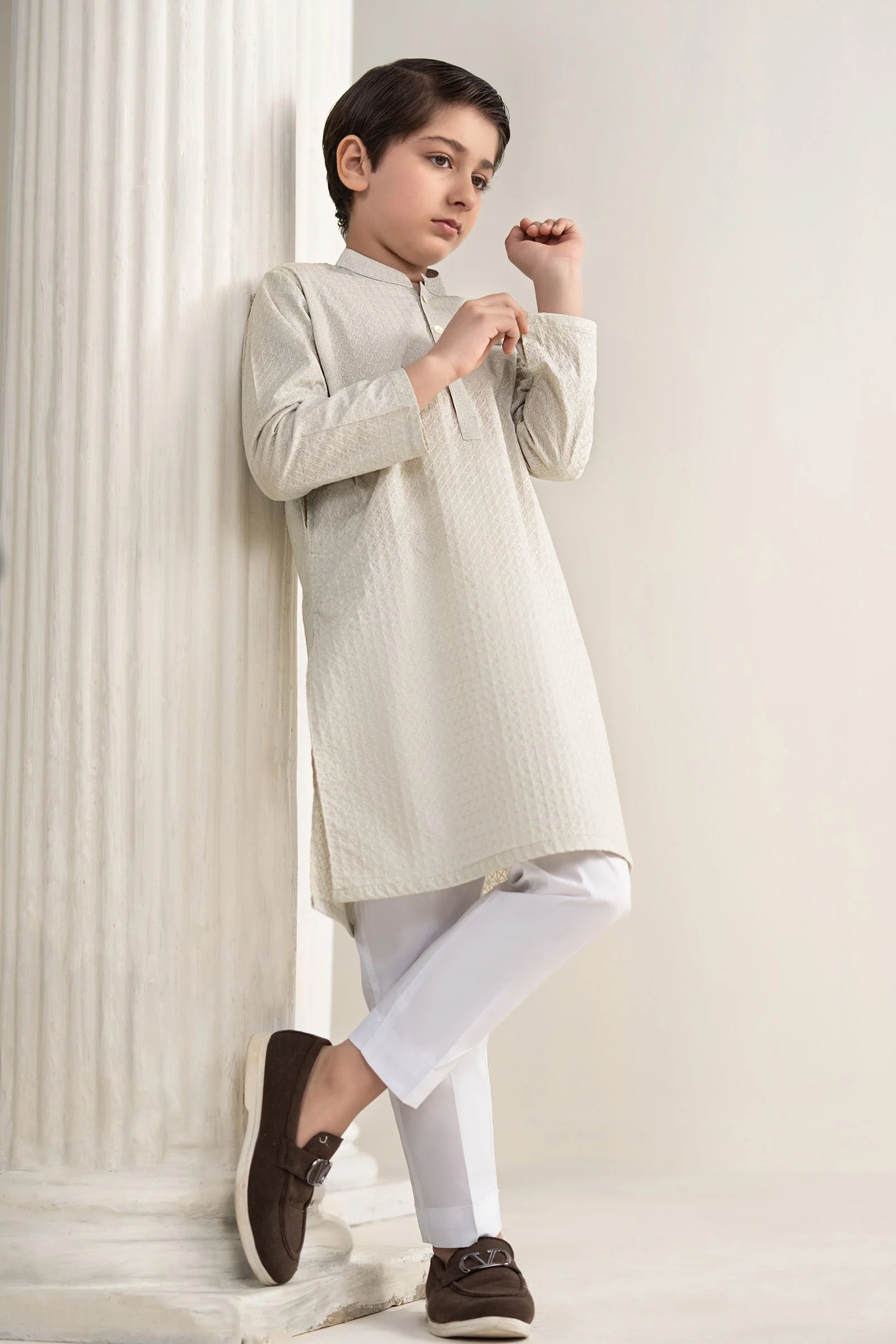 Embroidered Lawn Kurta
