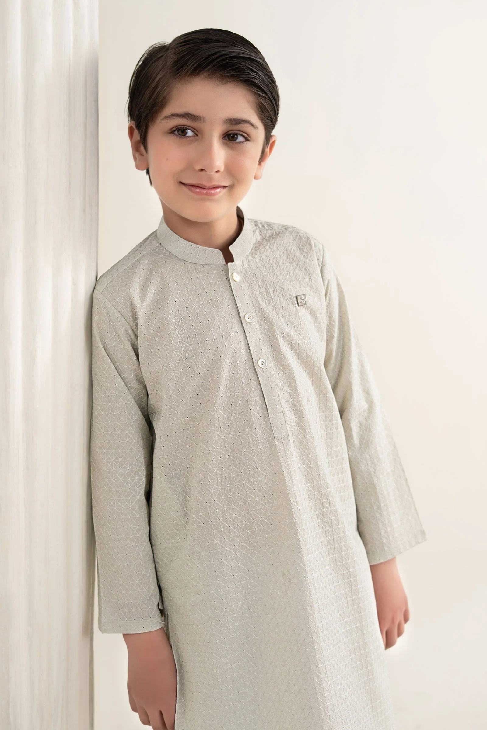Embroidered Lawn Kurta - Image 3