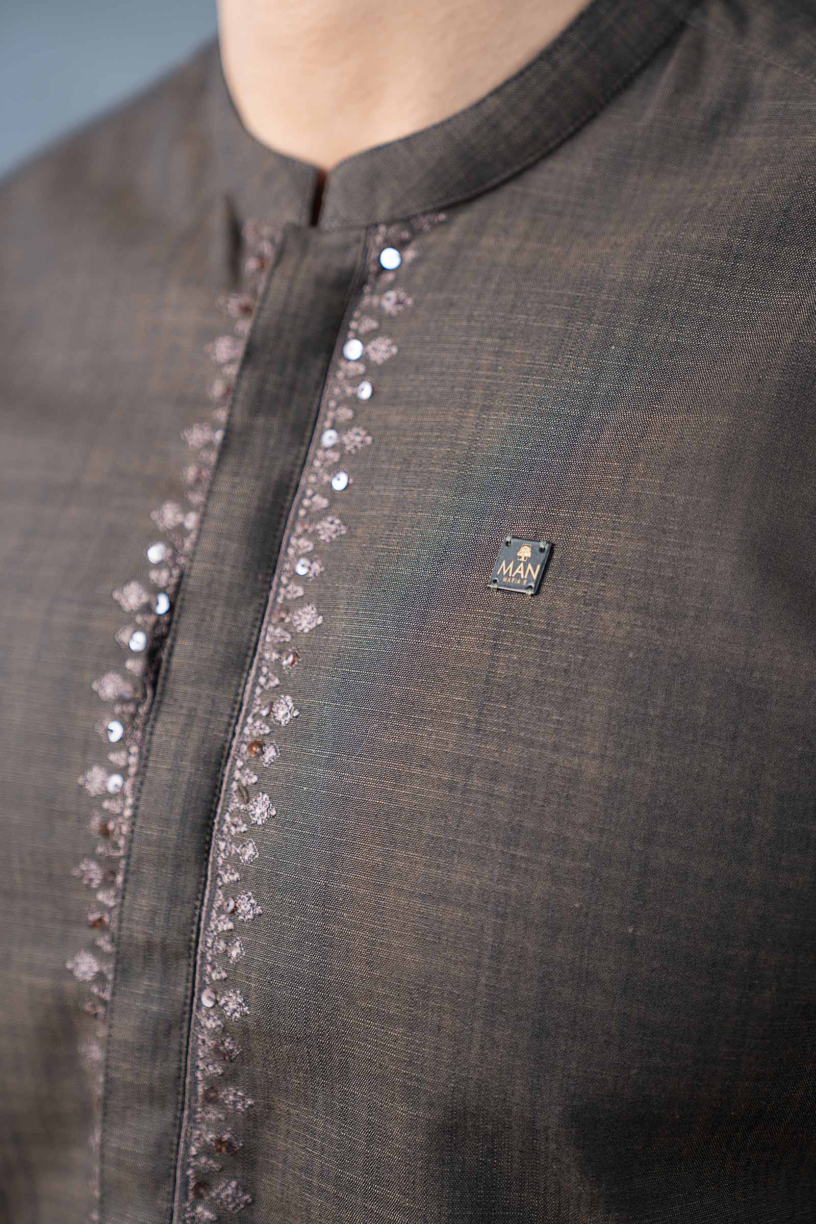 2 Piece Blended Khaddar Suit - Image 4