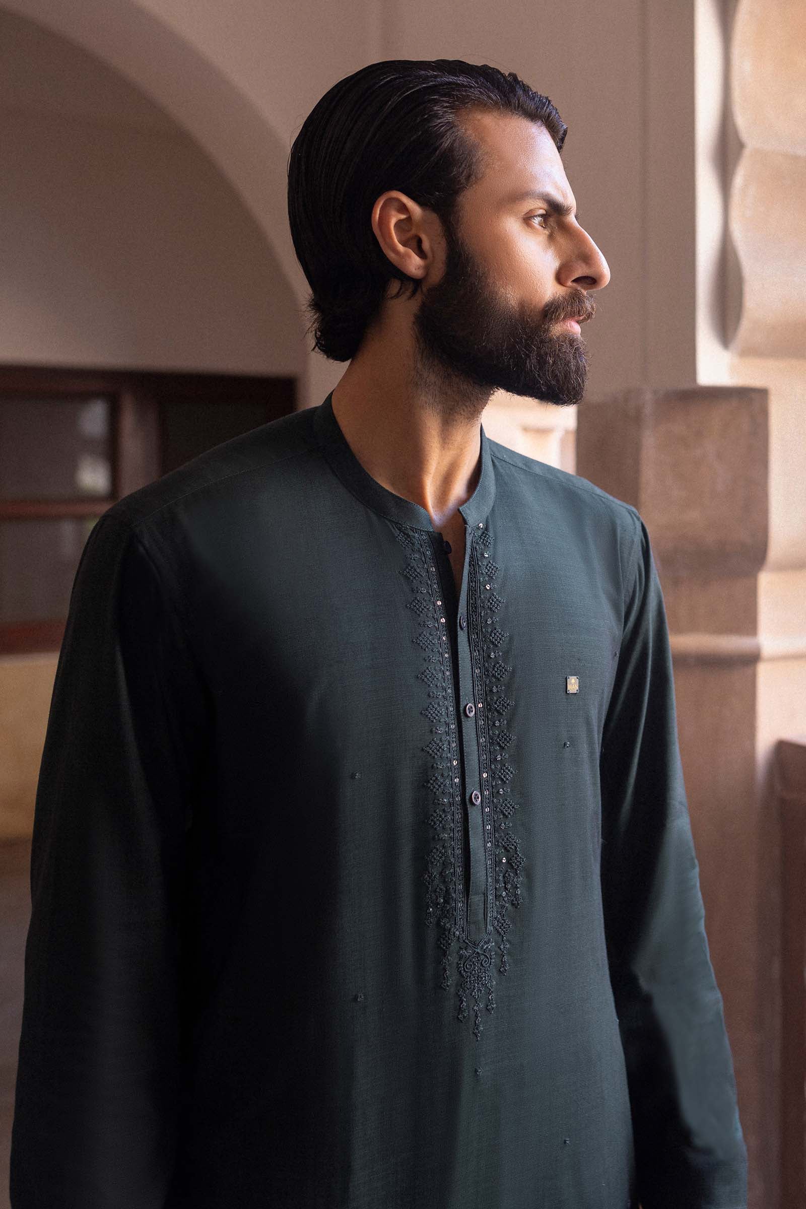 2 Piece Blended Khaddar Suit - Image 3