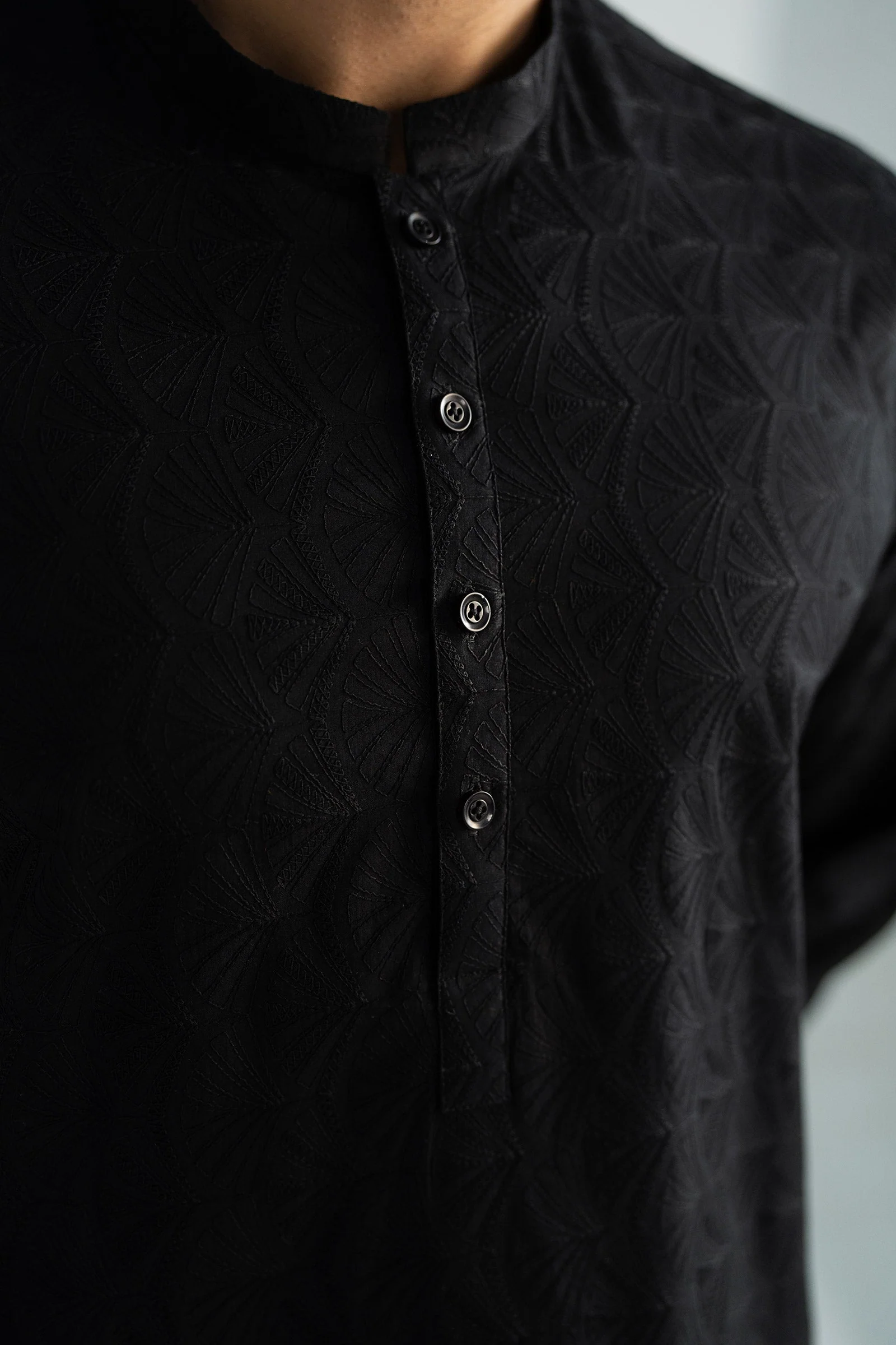 Embroidered Cotton Kurta - Image 4