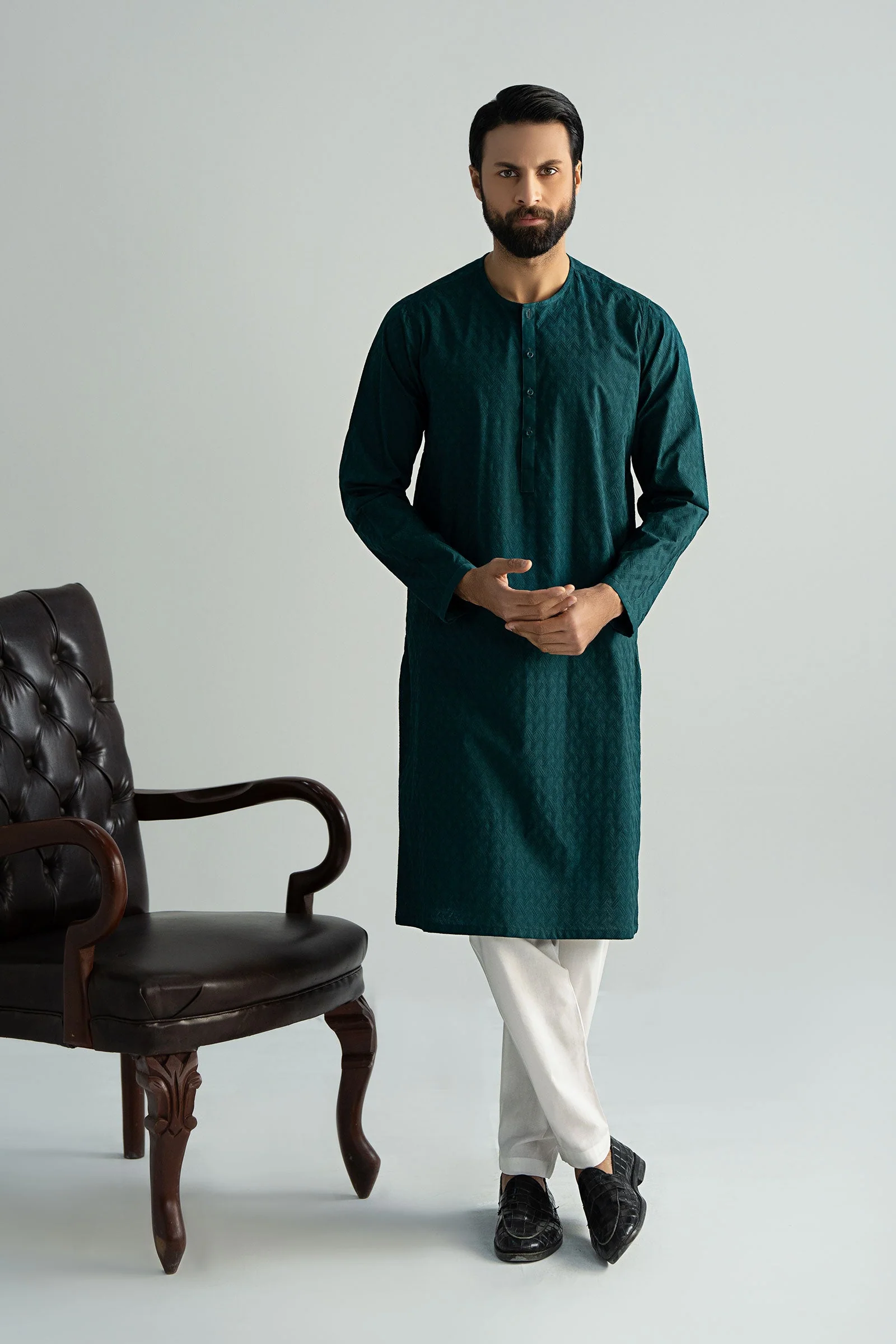Embroidered Cotton Kurta - Image 3
