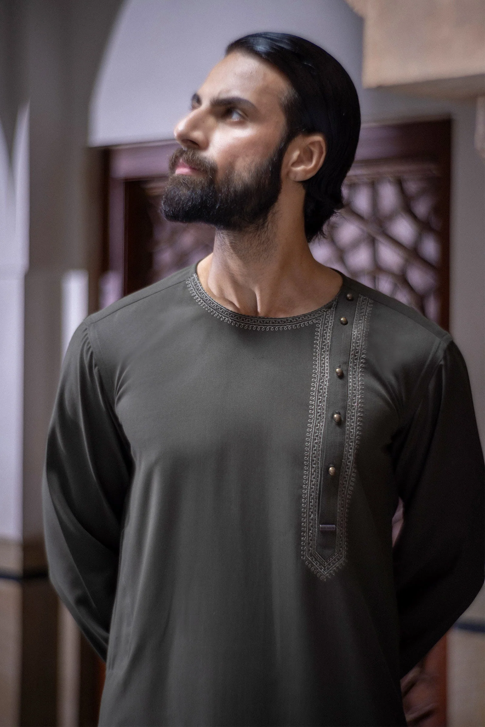 Embroidered Blended Kurta - Image 2