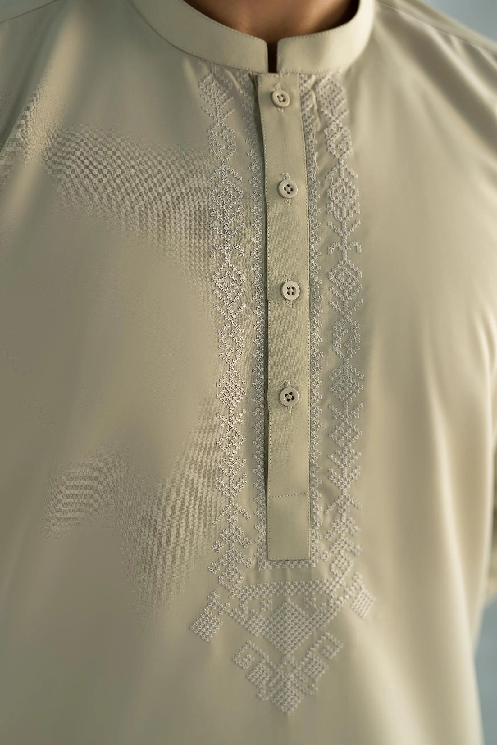2 Piece Embroidered Blended Suit - Image 3