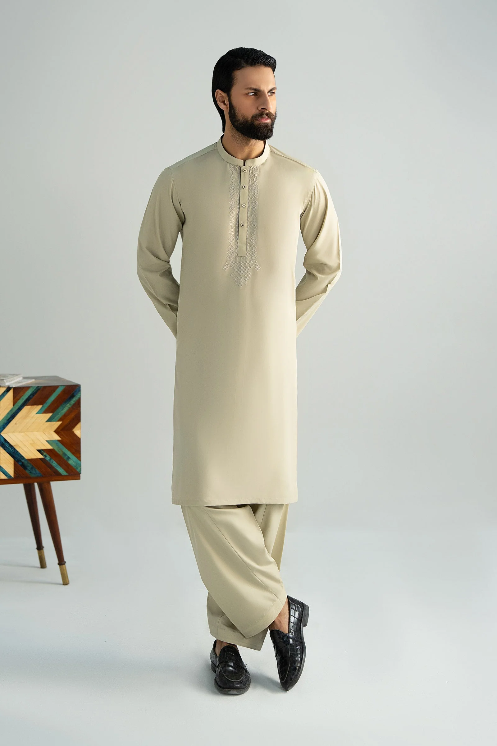 2 Piece Embroidered Blended Suit - Image 6