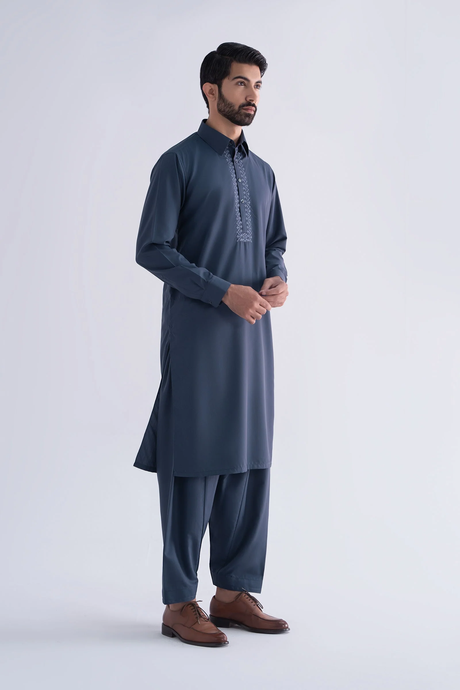 2 Piece Embroidered Blended Suit - Image 5