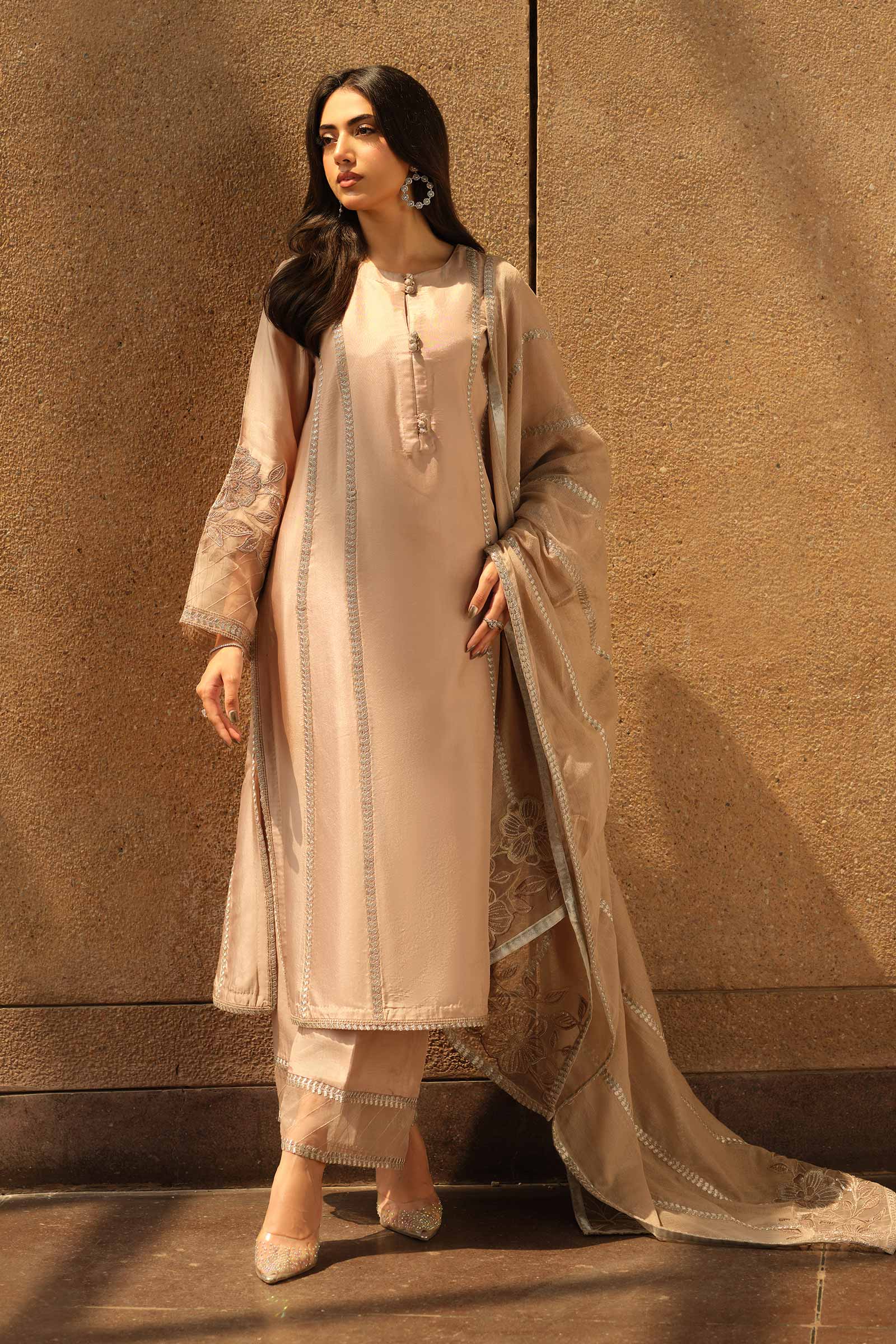 3 Piece Embroidered Tassel Silk Suit - Image 5