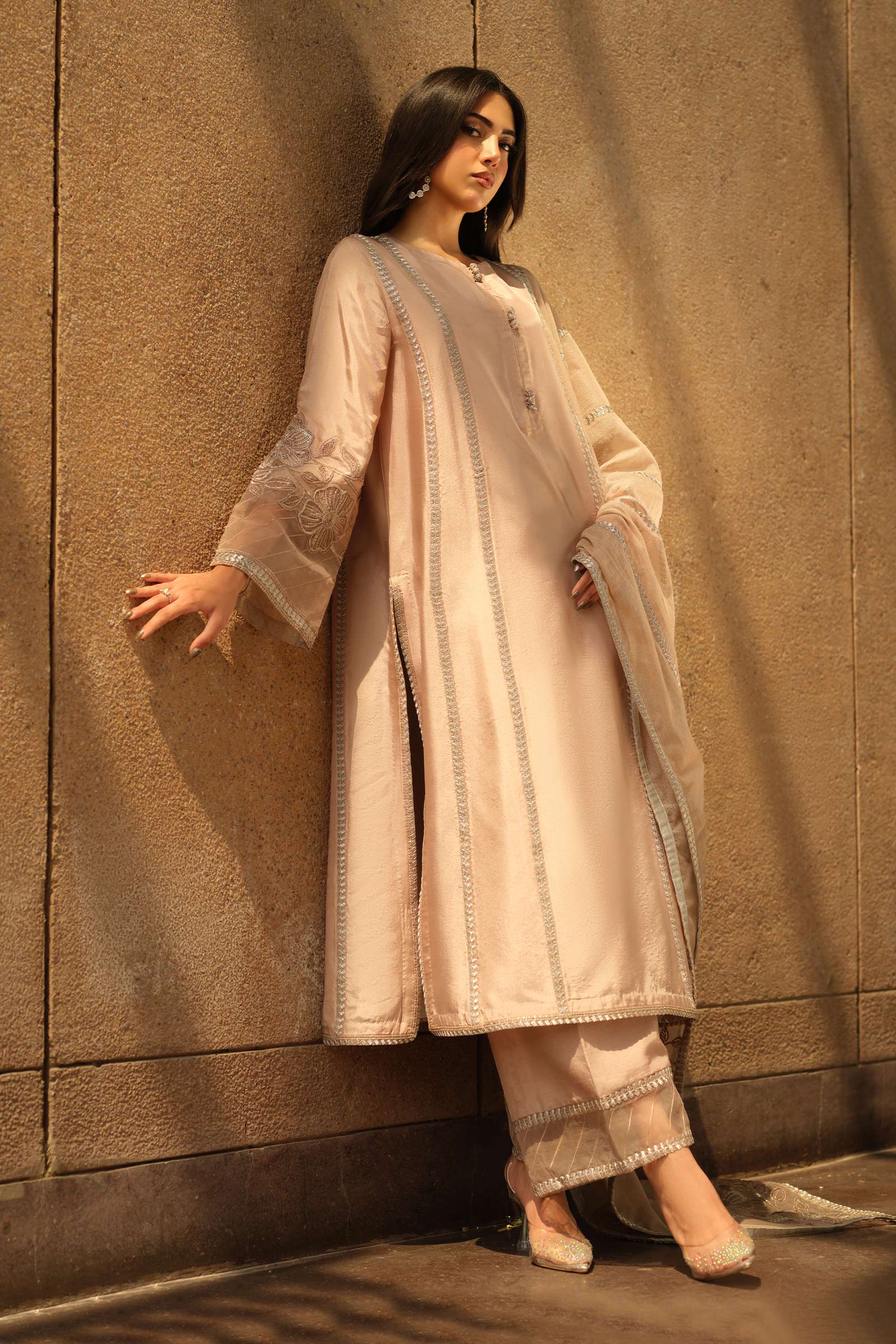 3 Piece Embroidered Tassel Silk Suit - Image 7