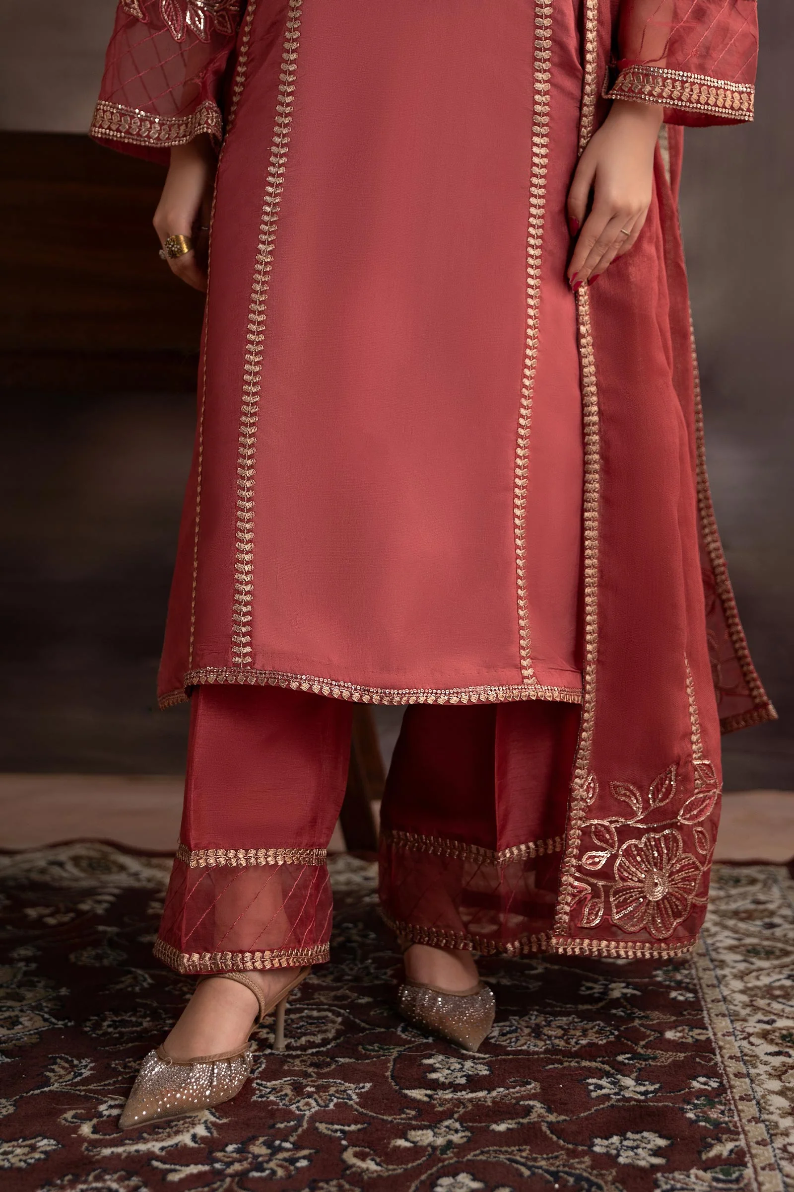 3 Piece Embroidered Tassel Silk Suit - Image 7