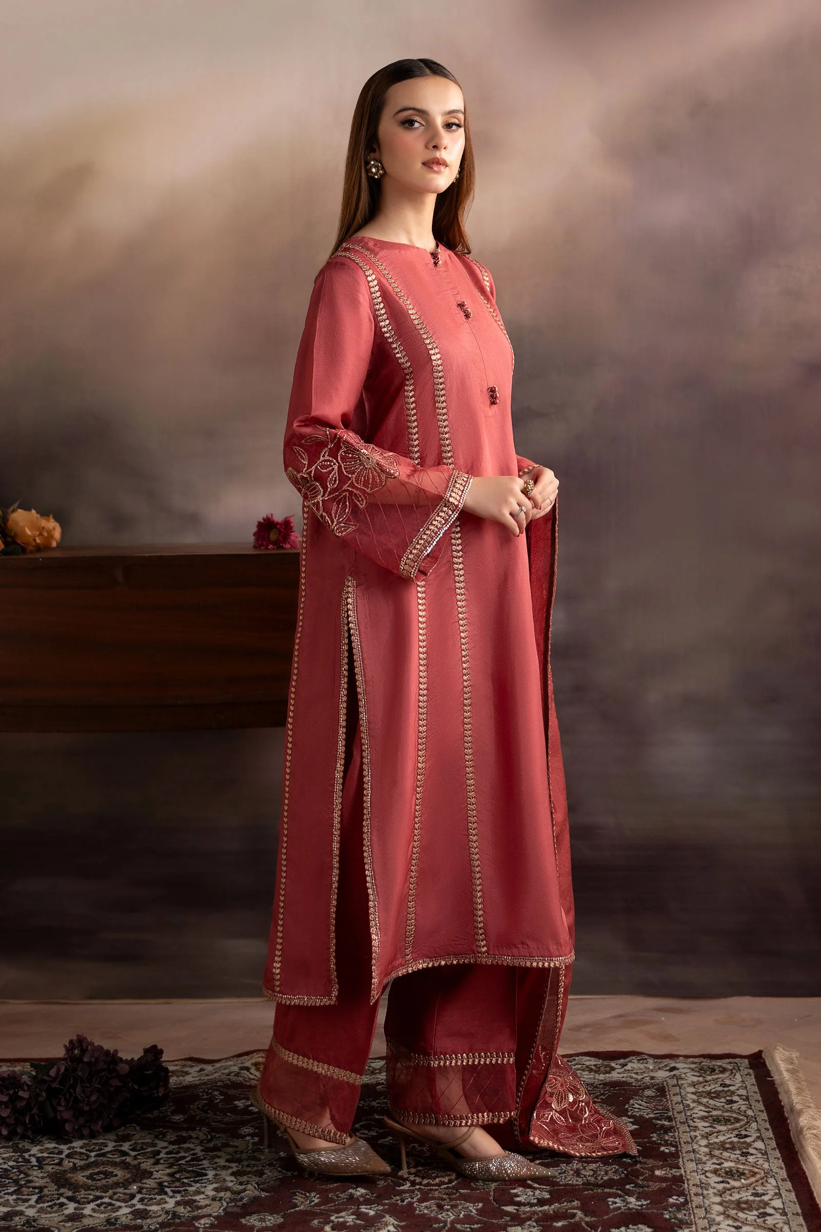 3 Piece Embroidered Tassel Silk Suit - Image 9