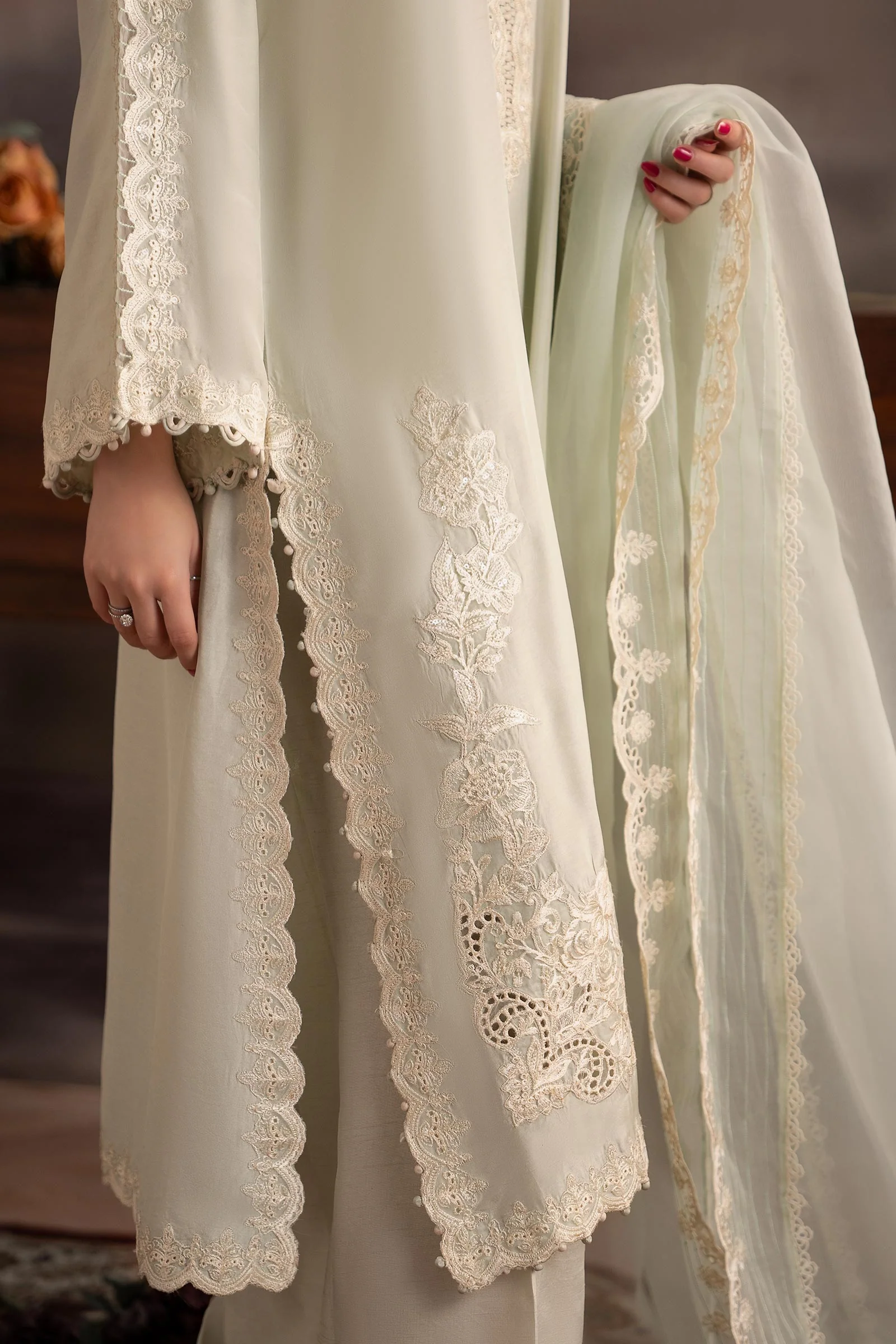 3 Piece Embroidered Tassel Silk Suit - Image 4