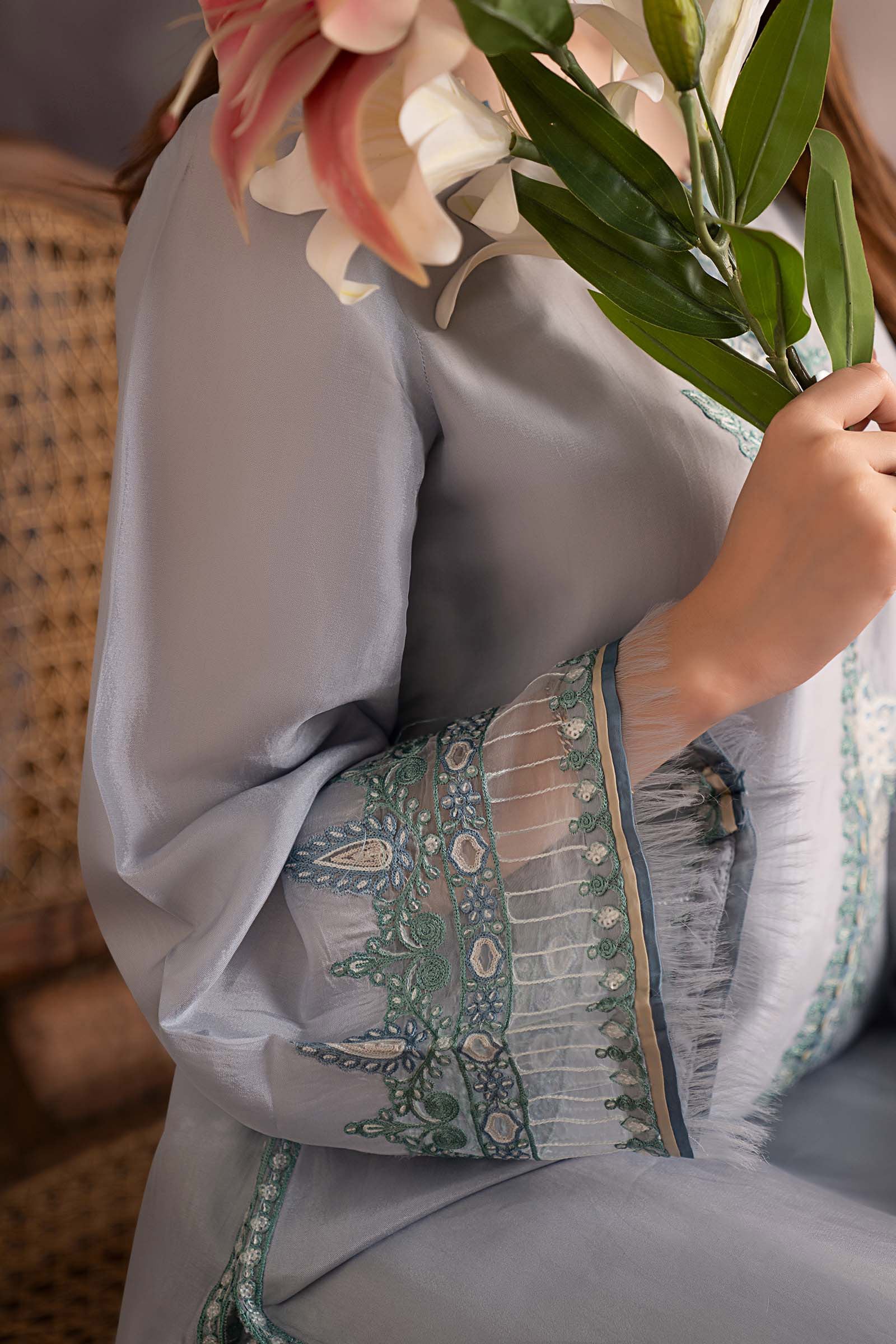 3 Piece Embroidered Tassel Silk Suit - Image 5