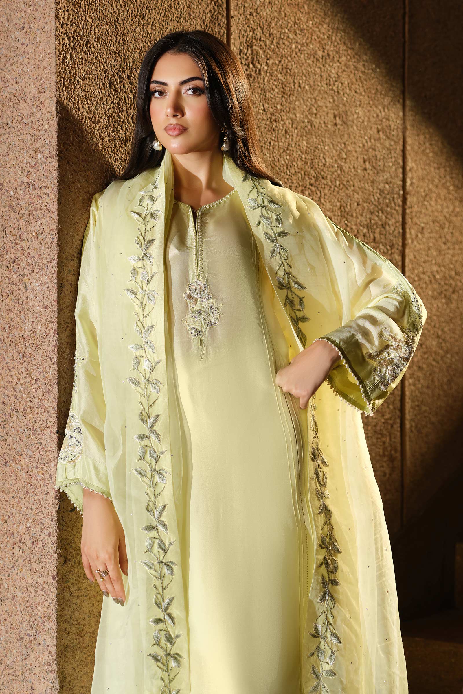 3 Piece Embroidered Tassel Silk Suit - Image 4