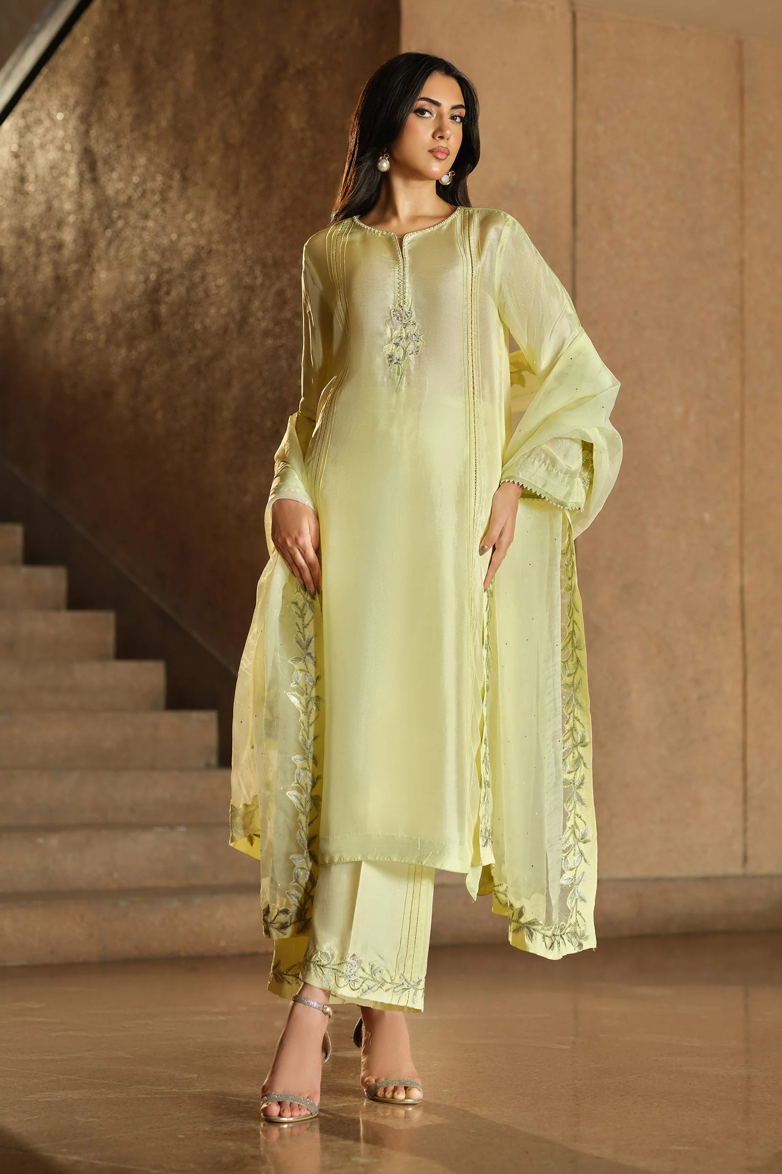 3 Piece Embroidered Tassel Silk Suit - Image 5