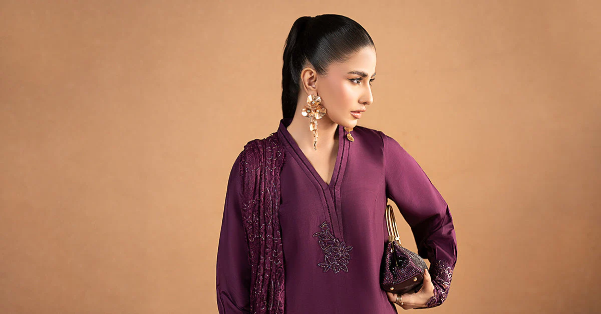 3 Piece Embroidered Tissue Silk Suit - Image 10