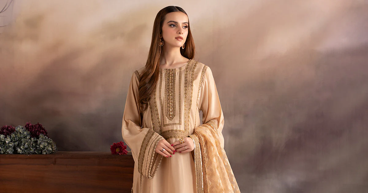 3 Piece Embroidered Tissue Silk Suit - Image 9