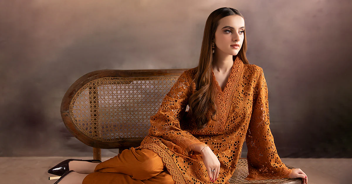 3 Piece Embroidered Bamber Raw Silk Suit - Image 9