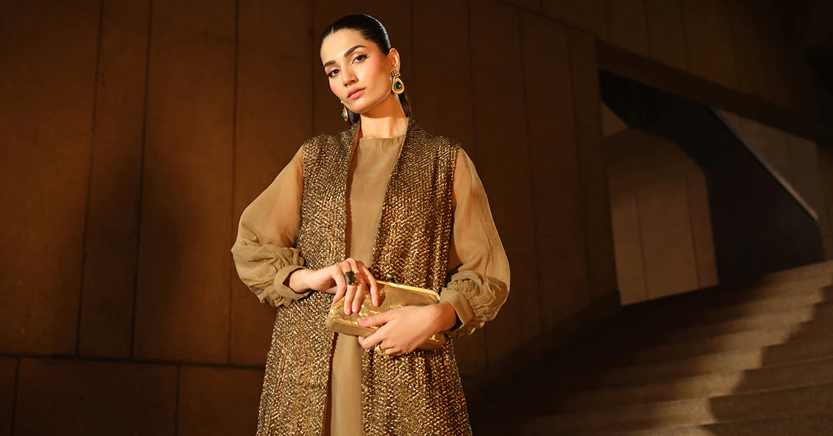 3 Piece Embroidered Raw Silk Suit - Image 8