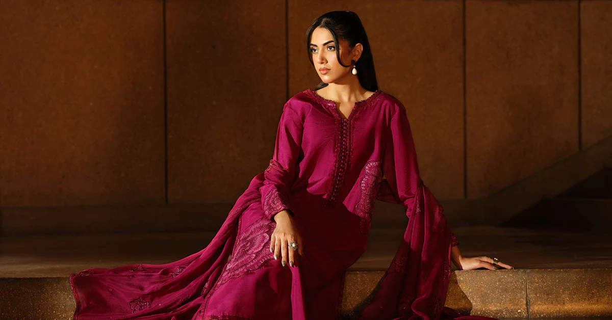 3 Piece Embroidered Tissue Silk Suit - Image 9