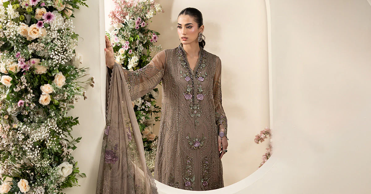 3 Piece Embroidered Chiffon Suit - Image 10