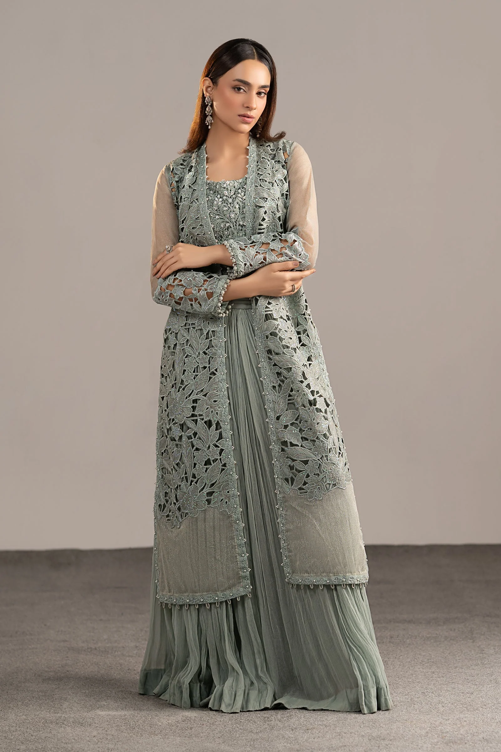 3 Piece Embroidered Zari Organza Suit - Image 8