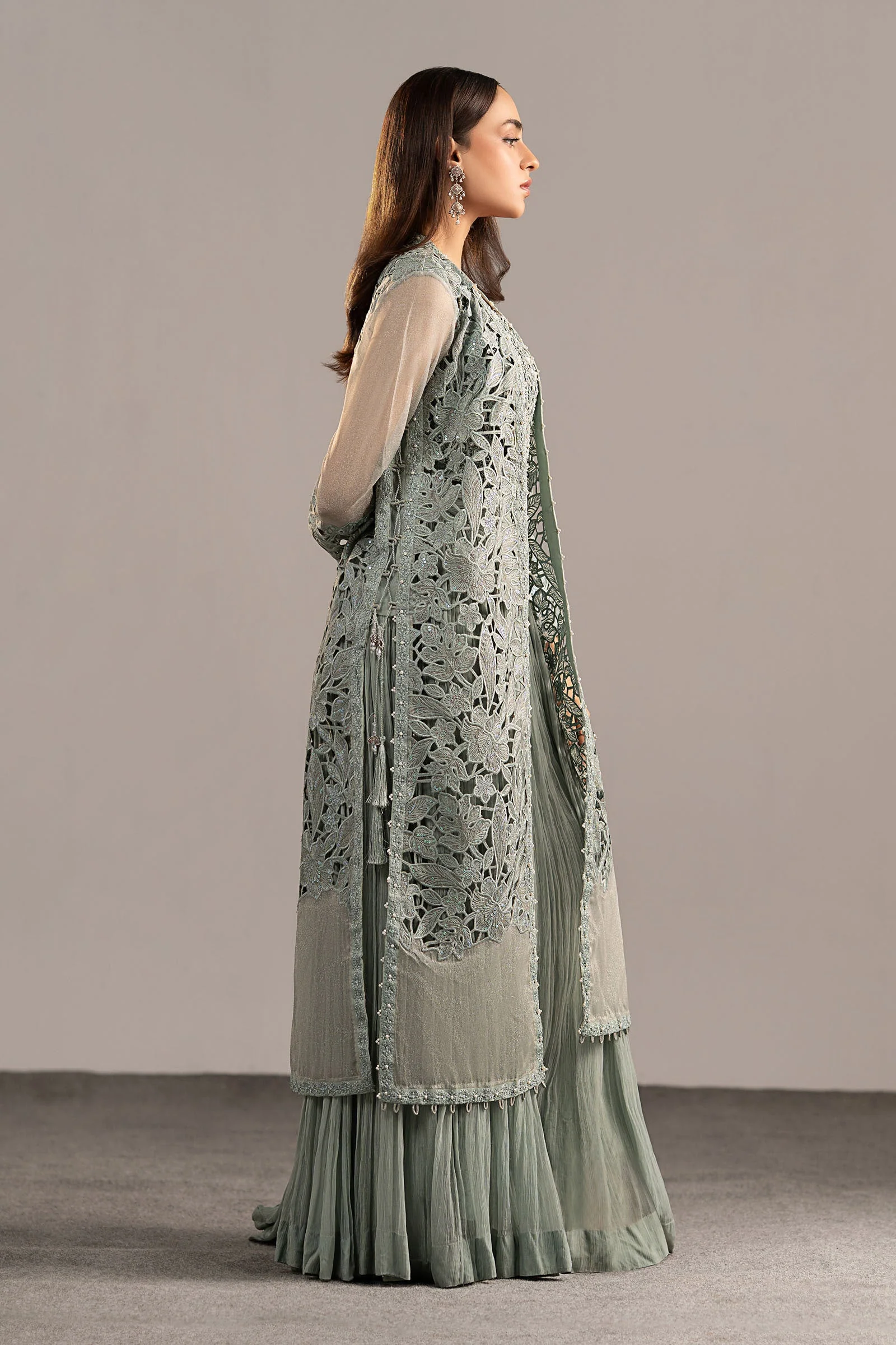 3 Piece Embroidered Zari Organza Suit - Image 9