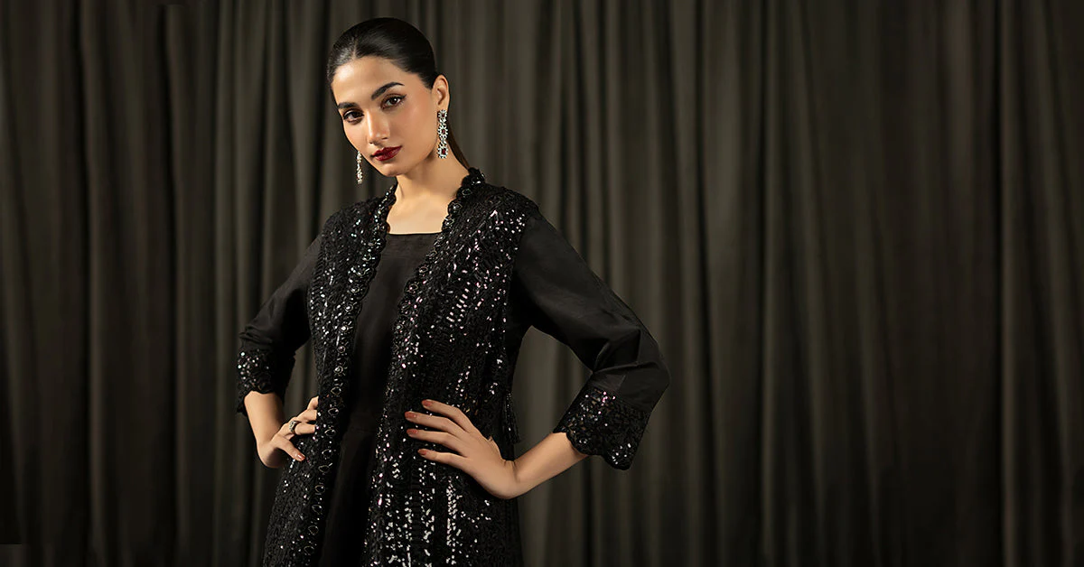 3 Piece Embroidered Organza Suit - Image 6