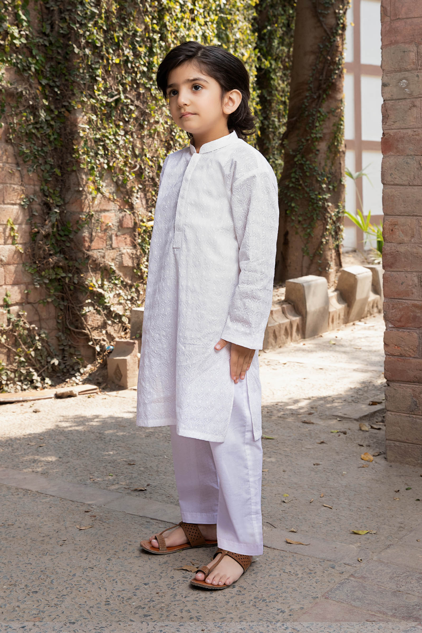 Suit White MKB-EF23-09 - Image 3