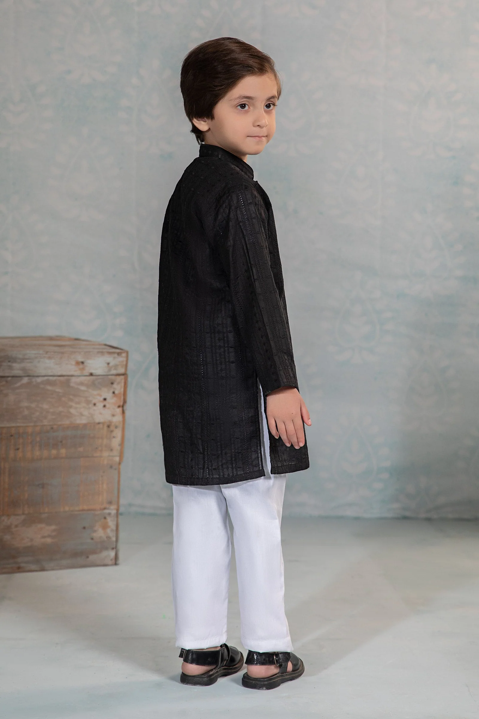Embroidered Cotton Kurta - Image 7