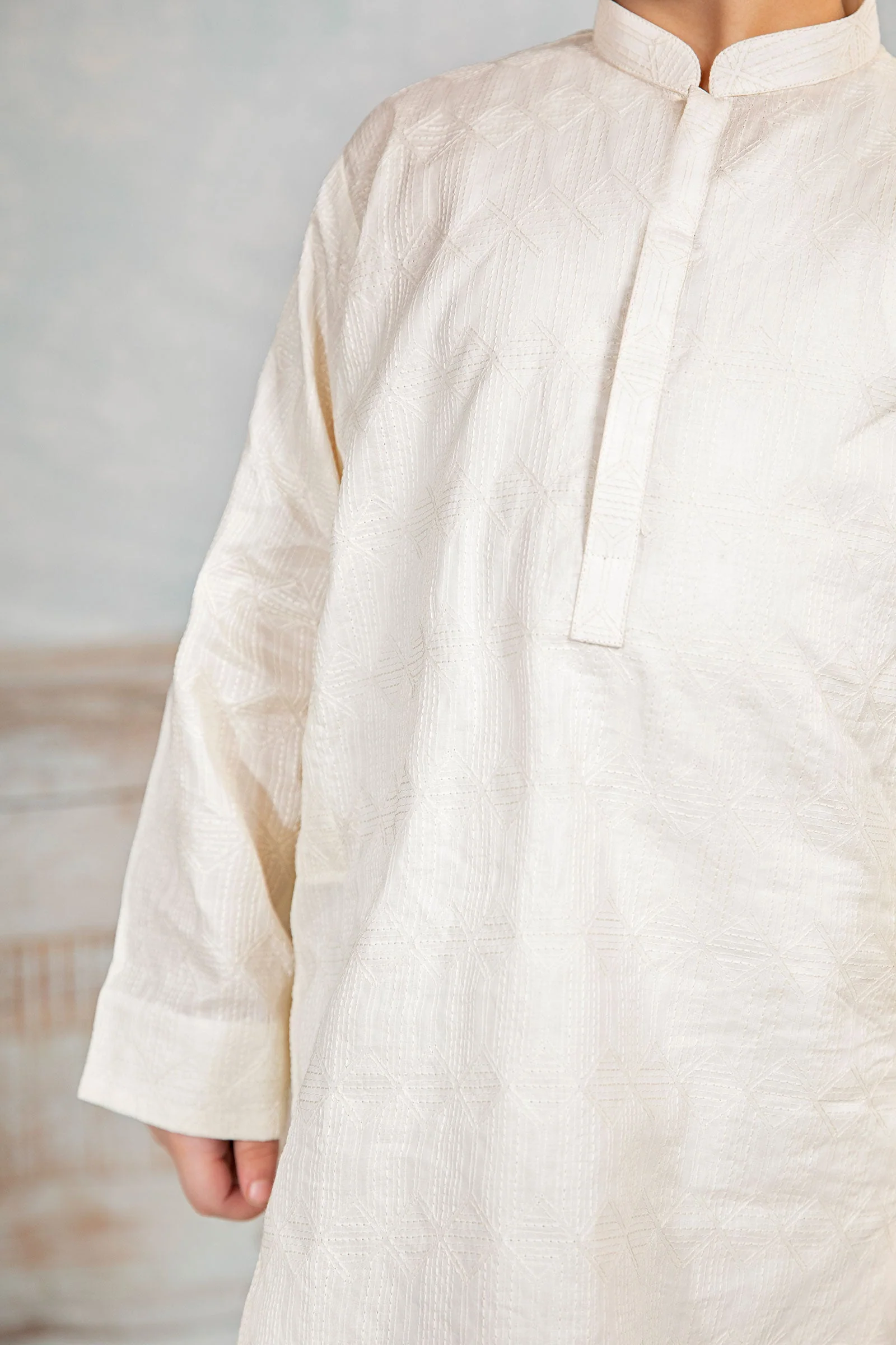 Embroidered Cotton Kurta - Image 4