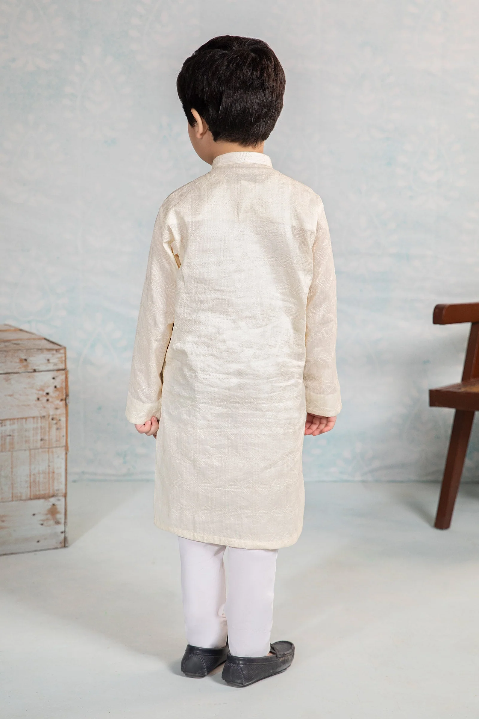Embroidered Cotton Kurta - Image 7