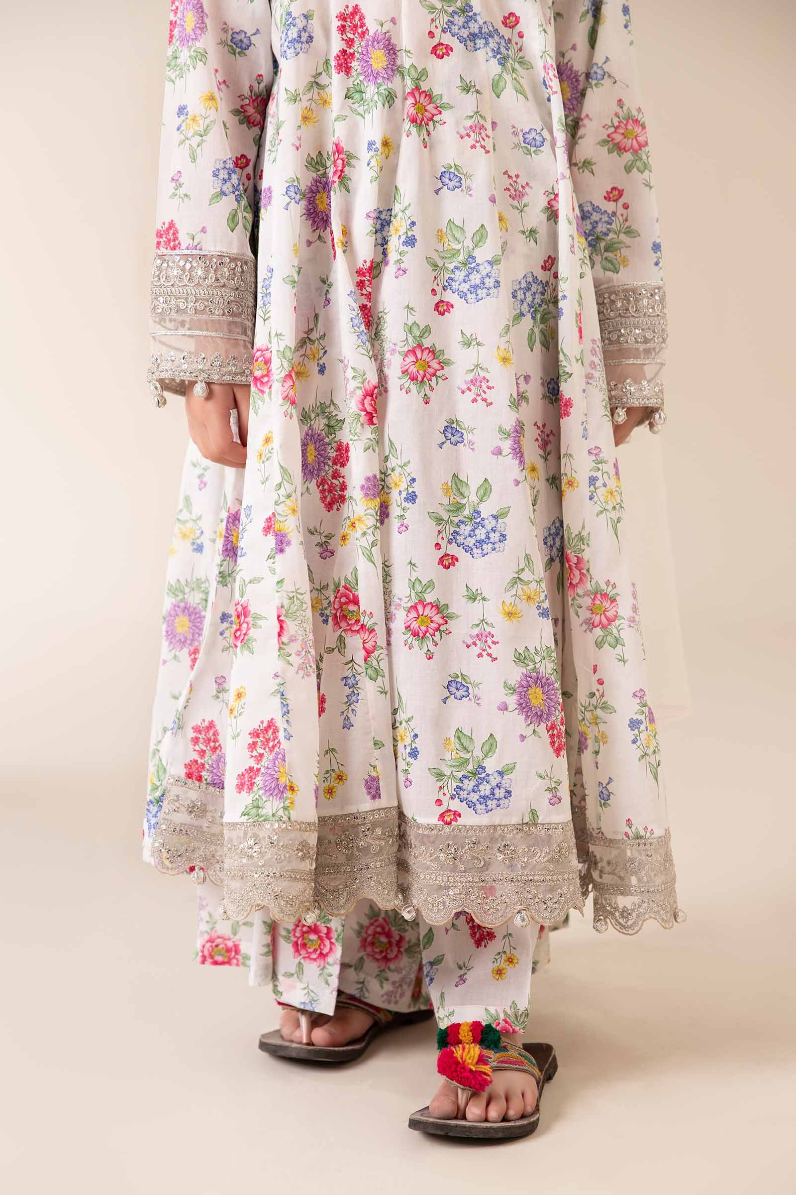 3 Piece Embroidered Lawn Suit - Image 5