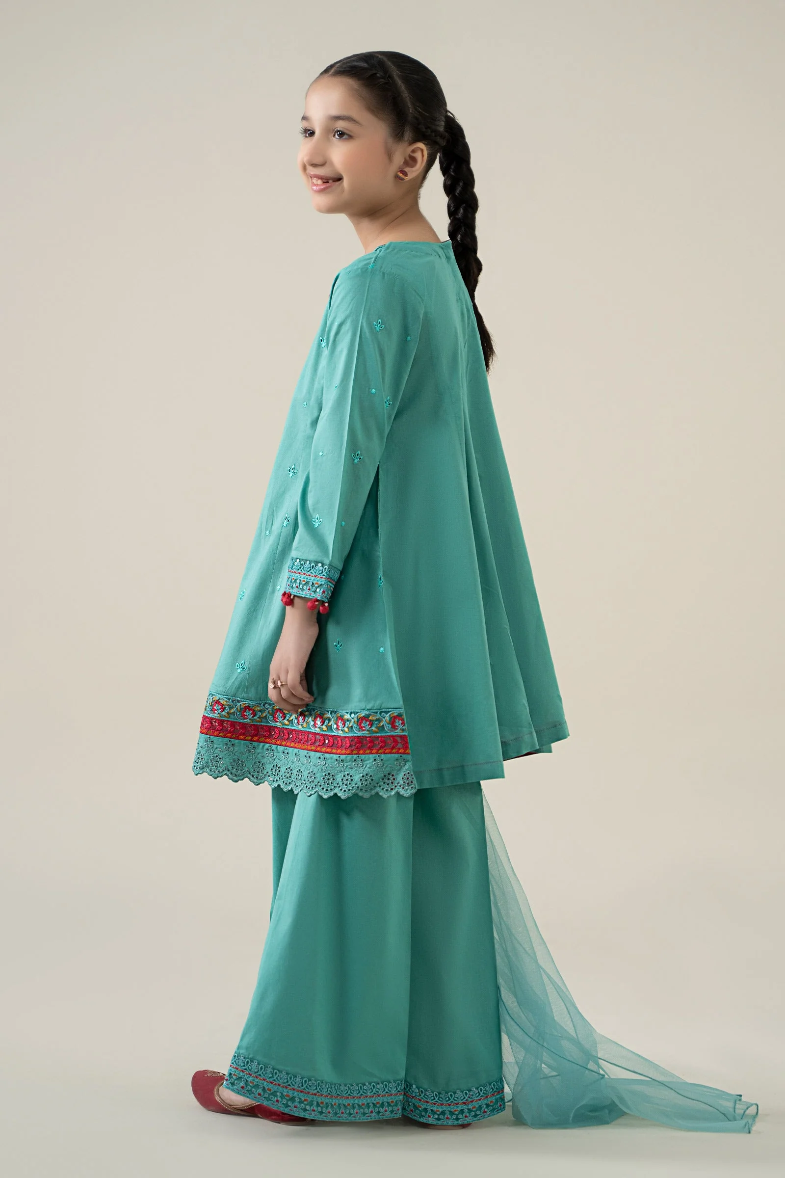 3 Piece Embroidered Lawn Suit - Image 7