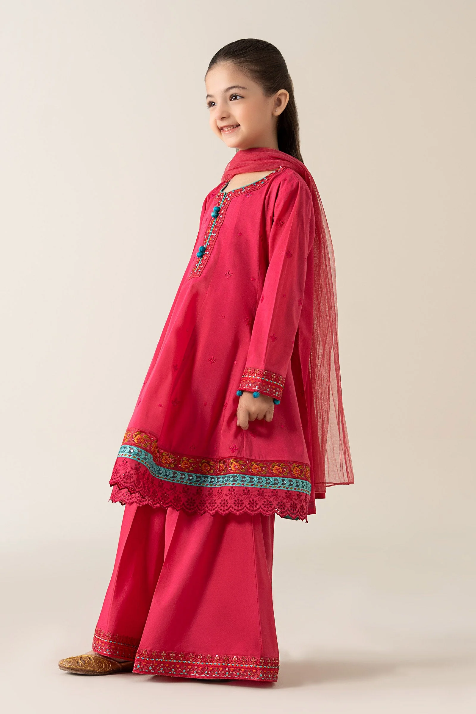 3 Piece Embroidered Lawn Suit - Image 5