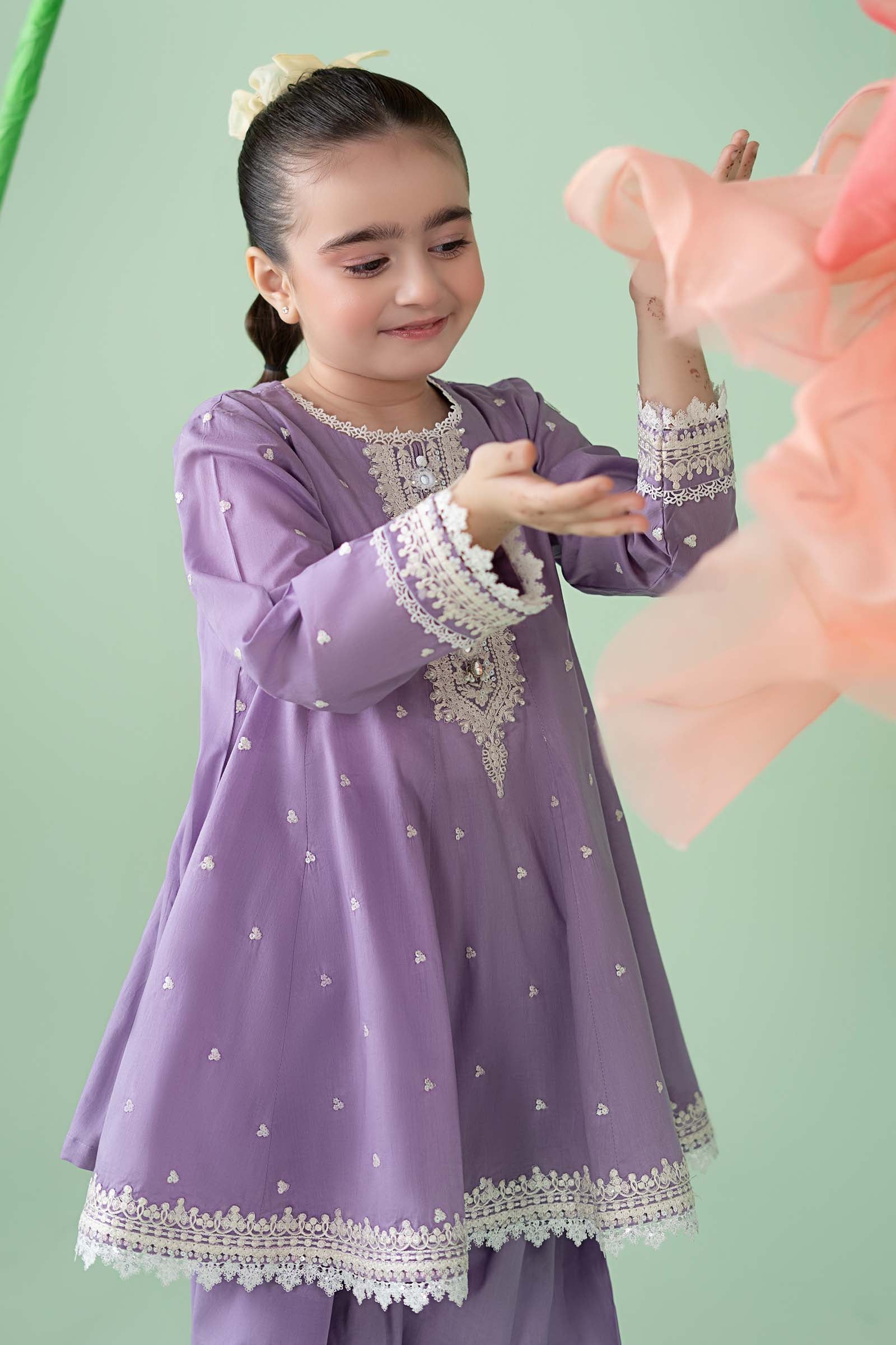 3 Piece Embroidered Lawn Suit - Image 2