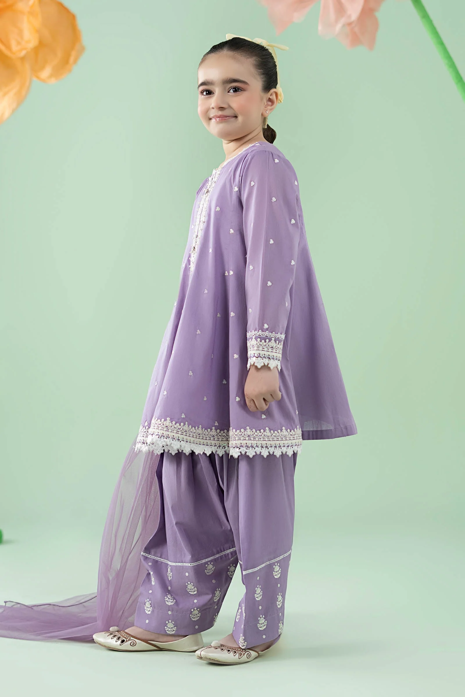 3 Piece Embroidered Lawn Suit - Image 6