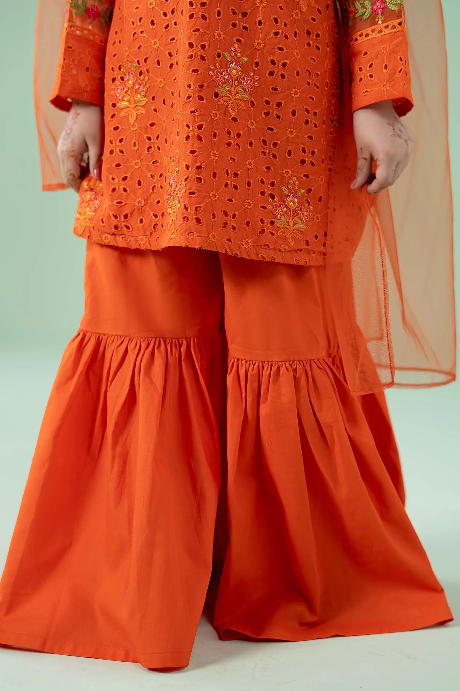 3 Piece Embroidered Lawn Suit - Image 5