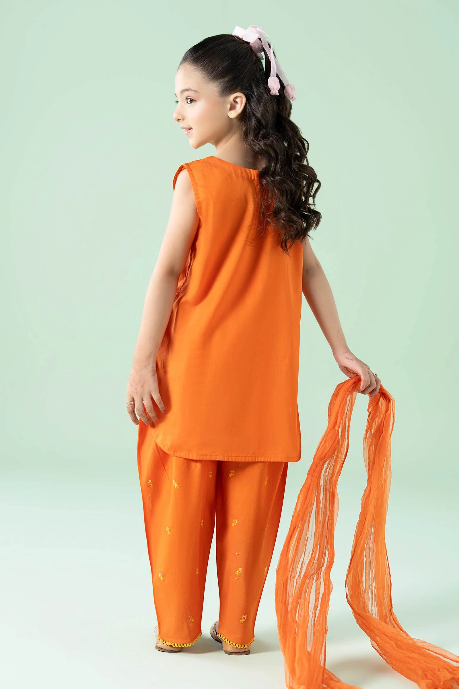 3 Piece Embroidered Lawn Suit - Image 6