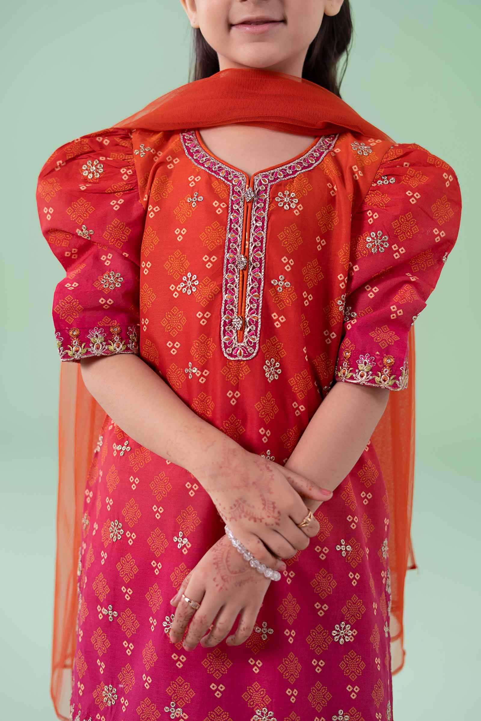 3 Piece Embroidered Lawn Suit - Image 3