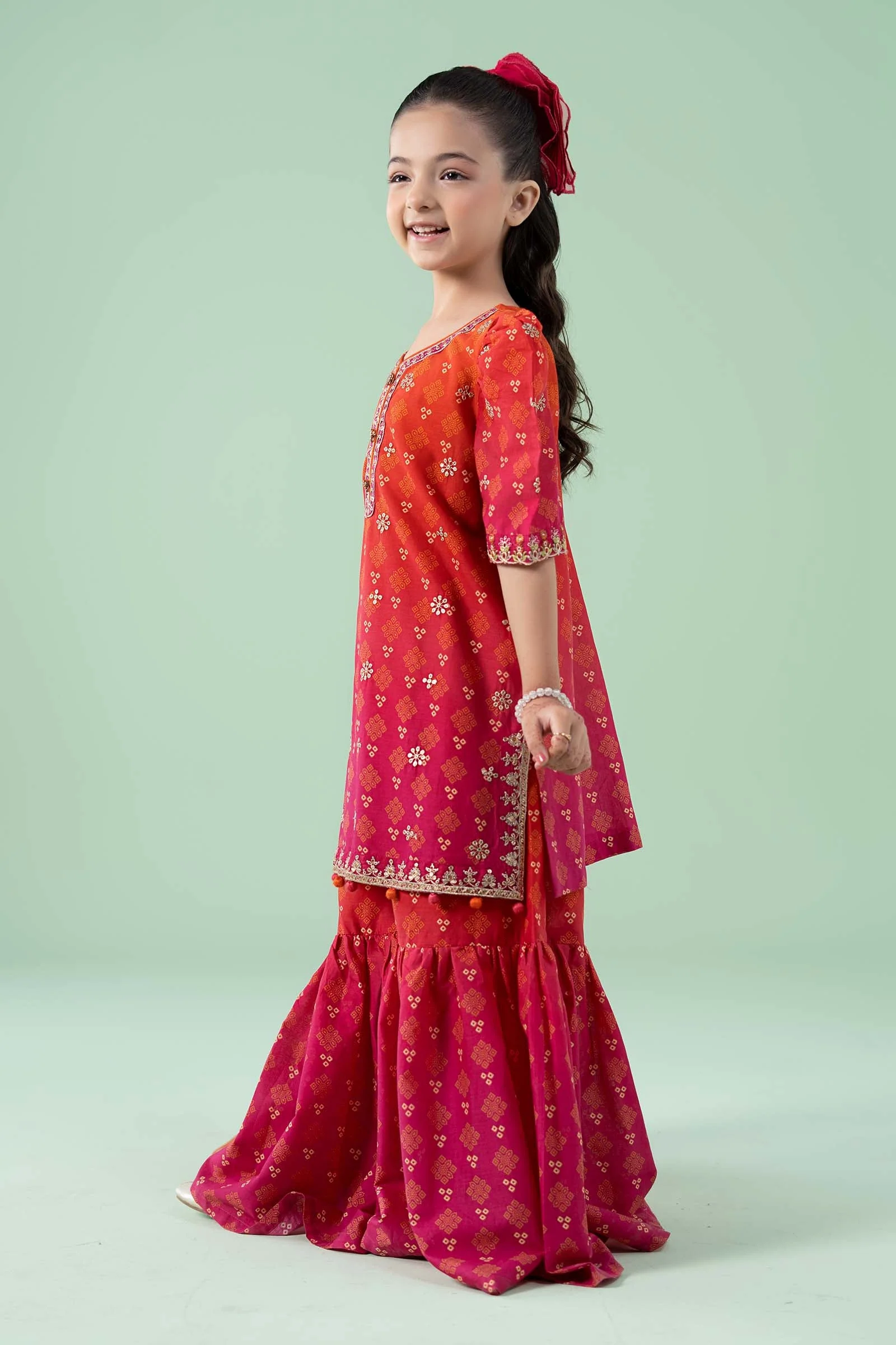 3 Piece Embroidered Lawn Suit - Image 5
