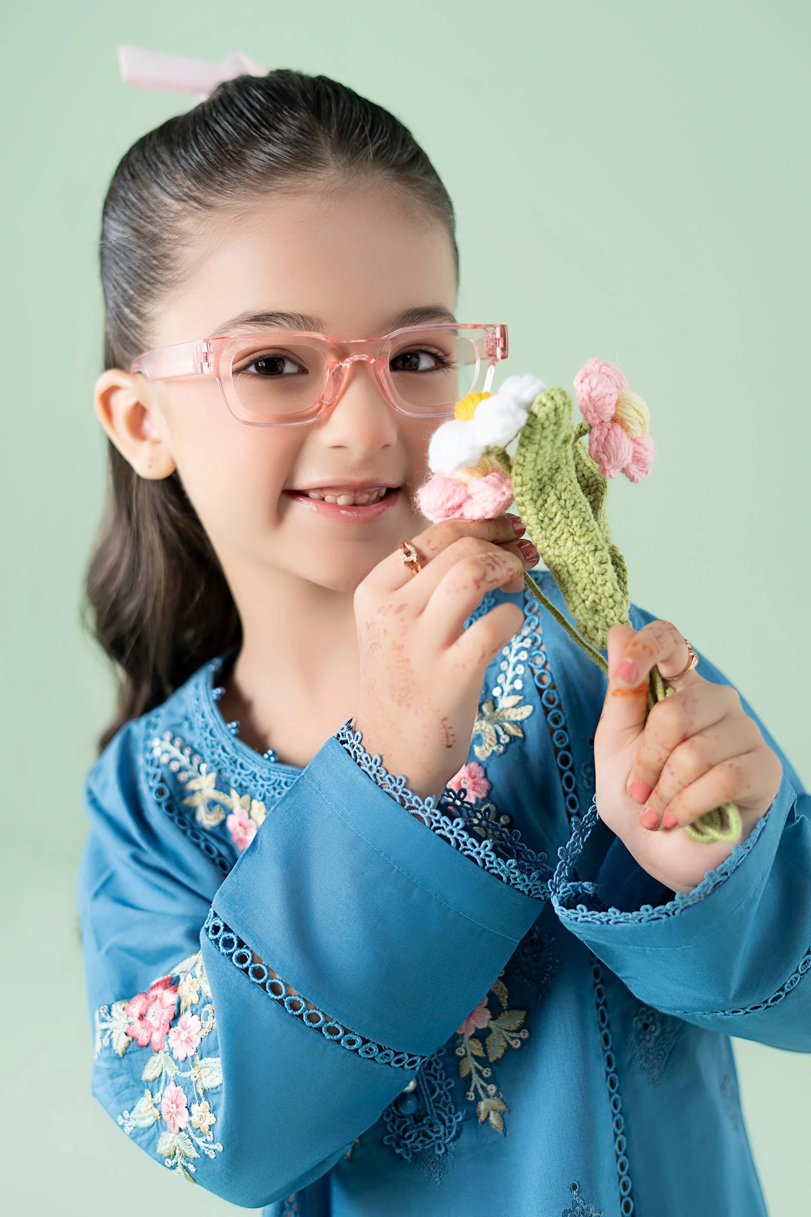 3 Piece Embroidered Lawn Suit - Image 3