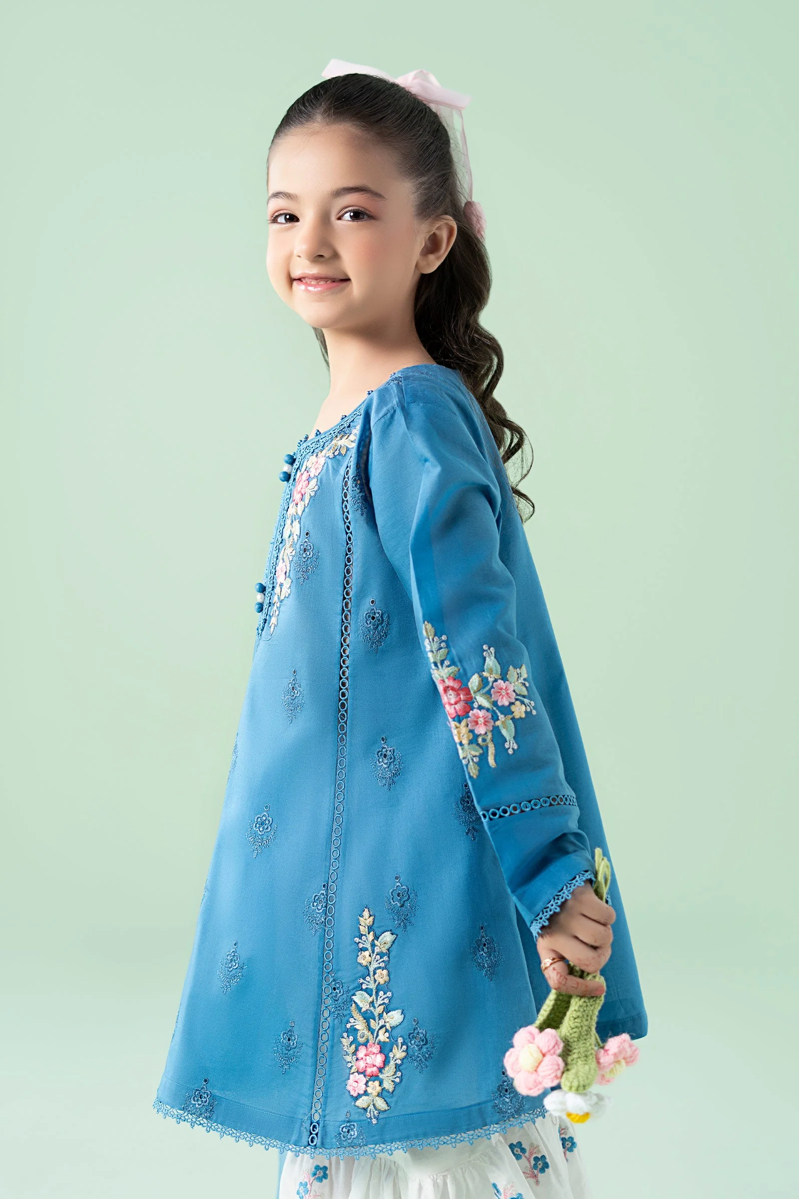 3 Piece Embroidered Lawn Suit - Image 4