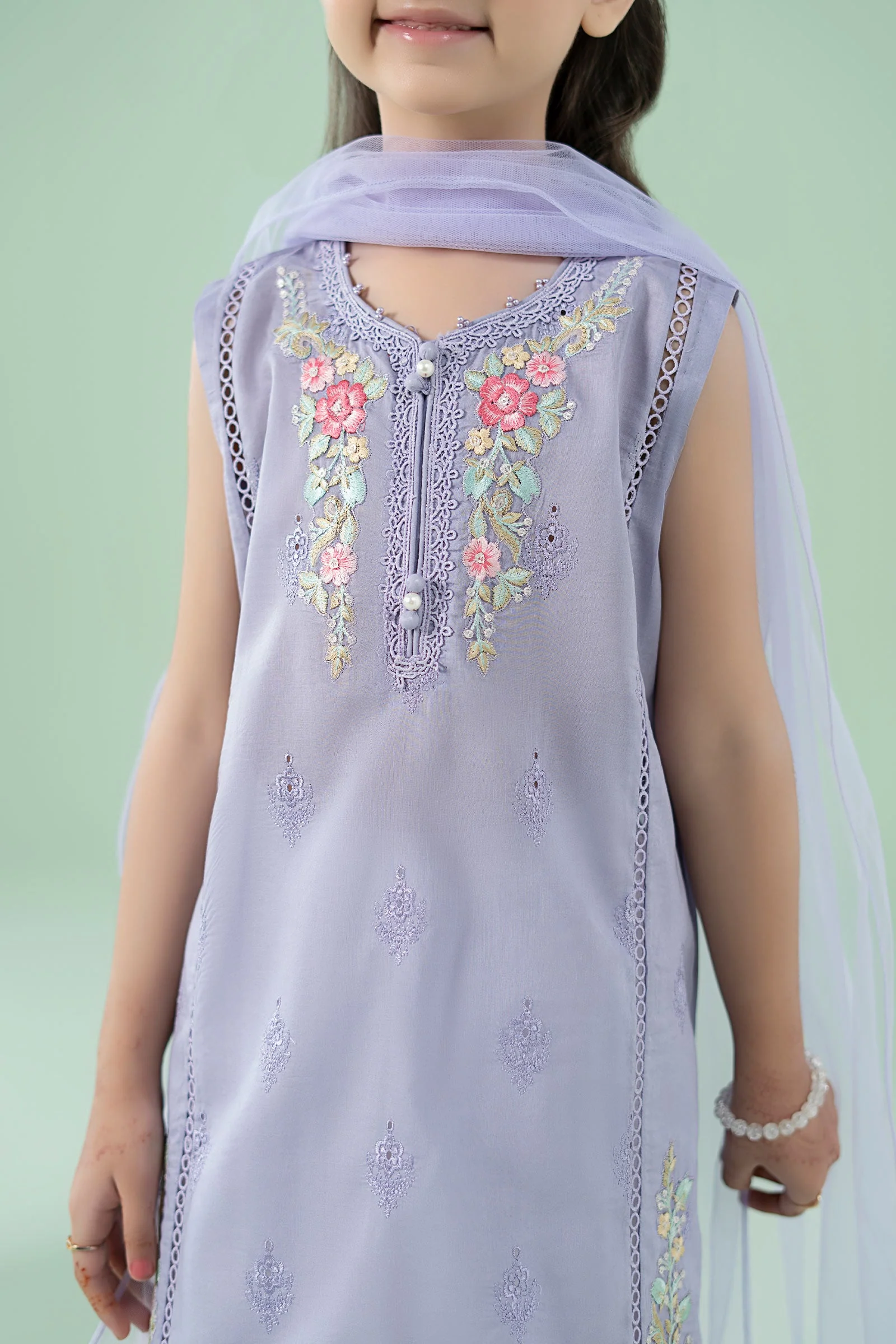 3 Piece Embroidered Lawn Suit - Image 5