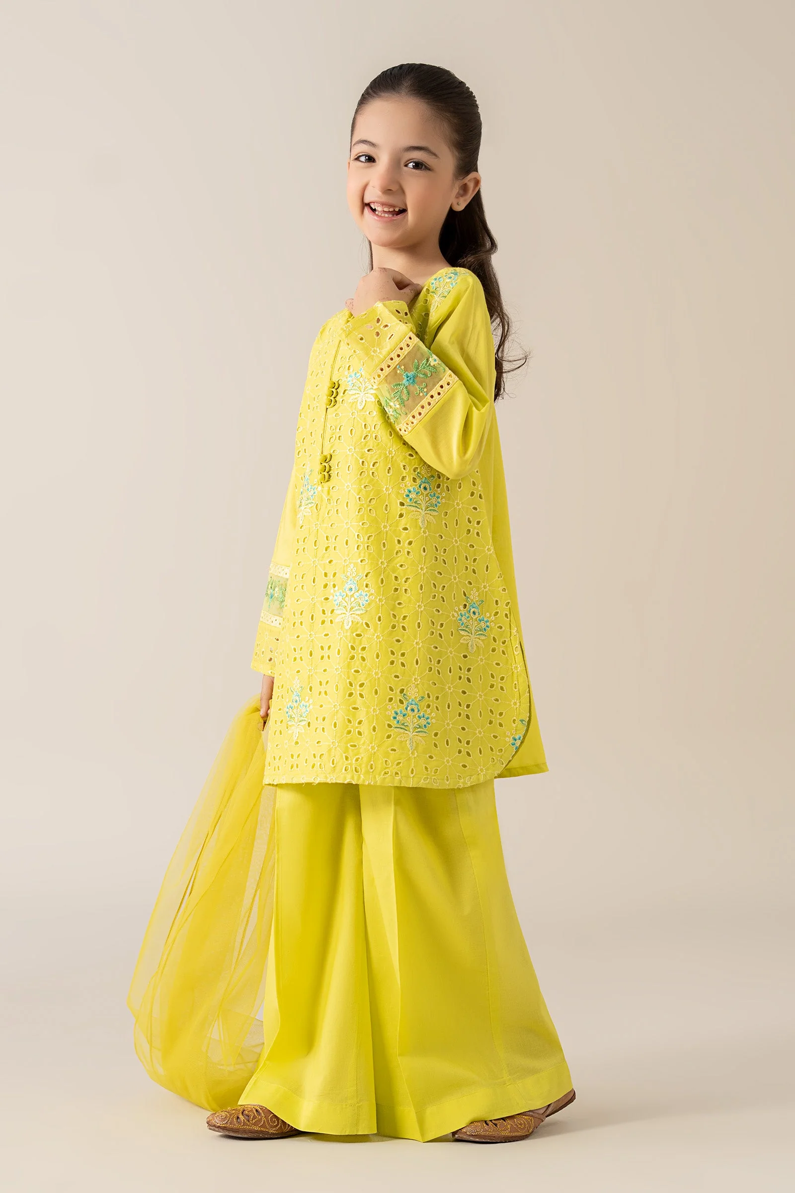 3 Piece Embroidered Lawn Suit - Image 7
