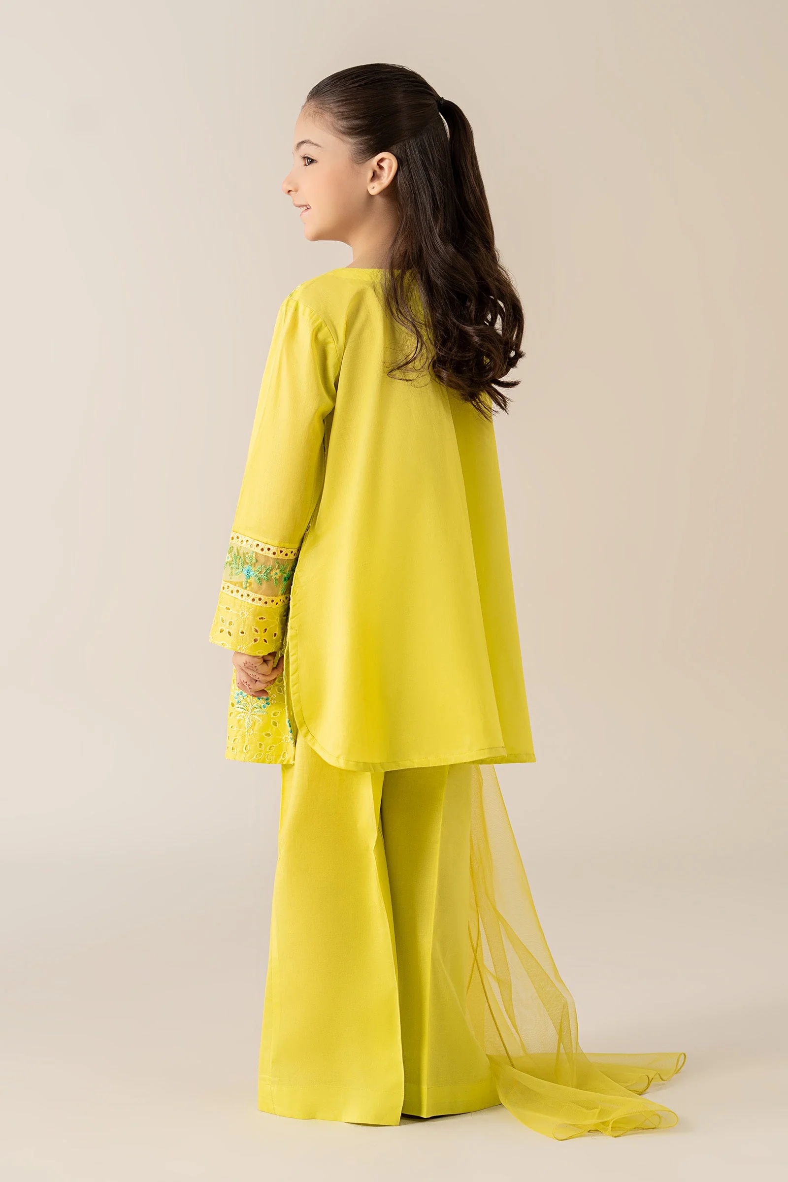 3 Piece Embroidered Lawn Suit - Image 8