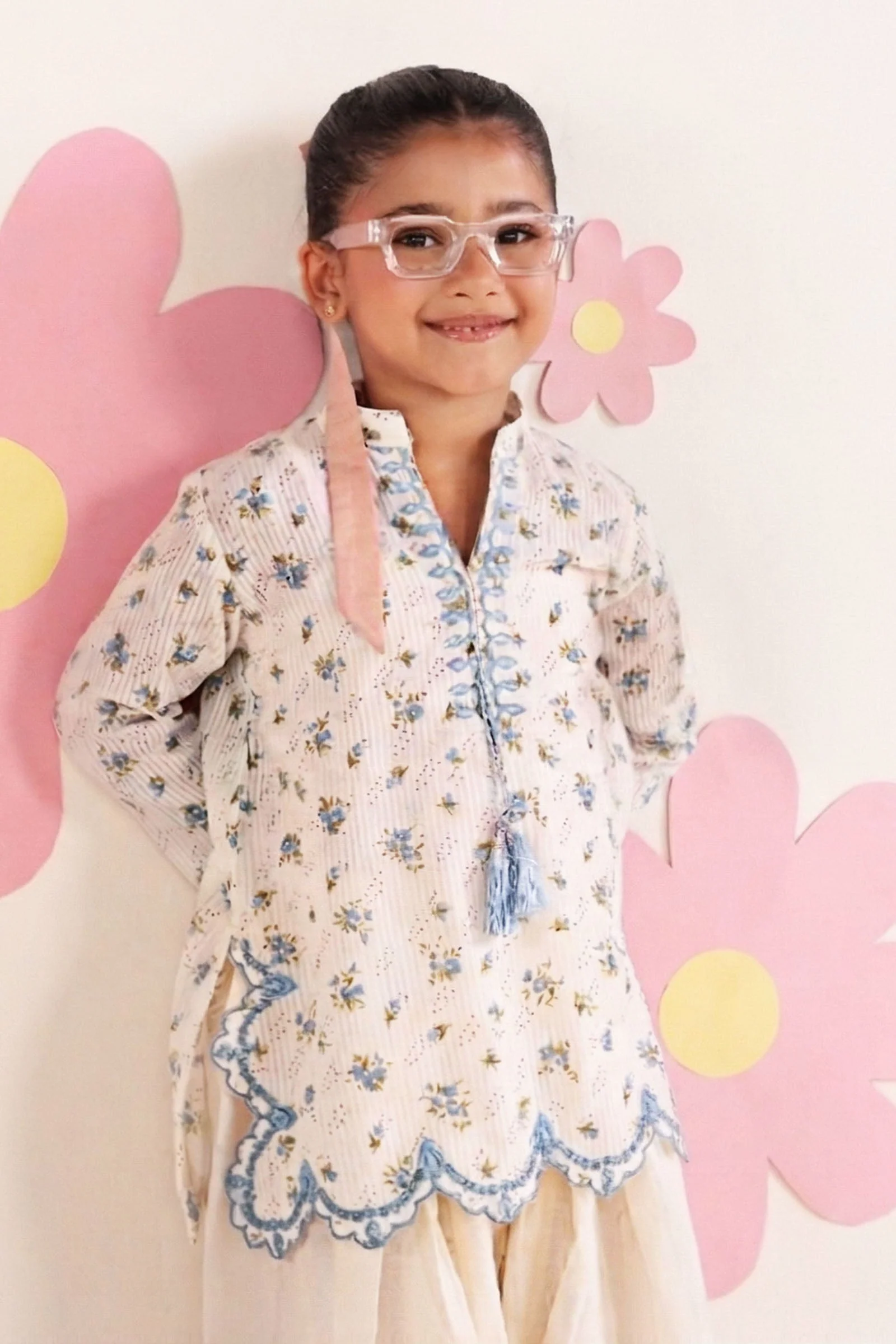 2 Piece Embroidered Lawn Suit - Image 2