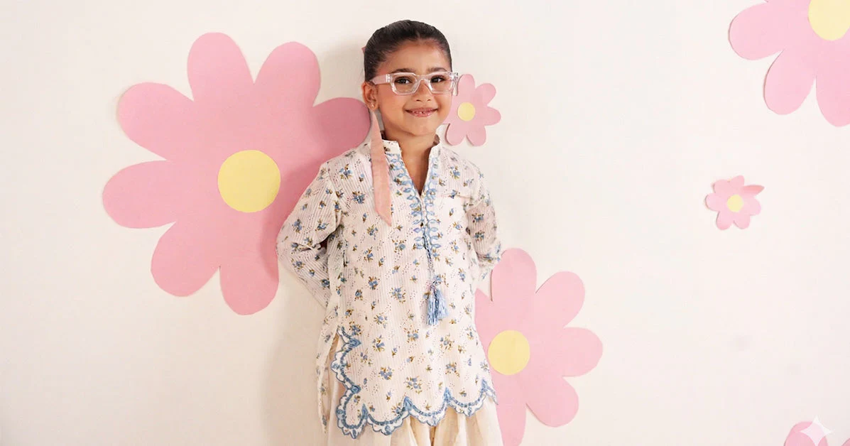 2 Piece Embroidered Lawn Suit - Image 5