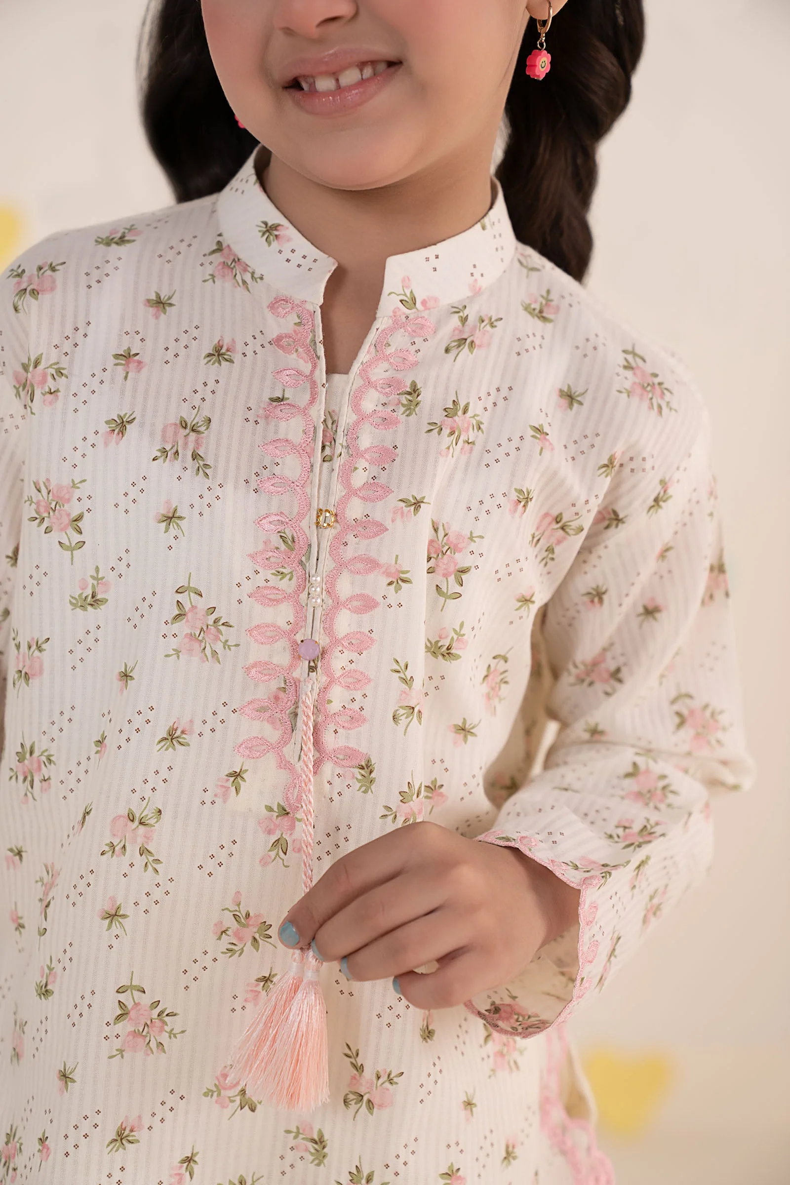 2 Piece Embroidered Lawn Suit - Image 4